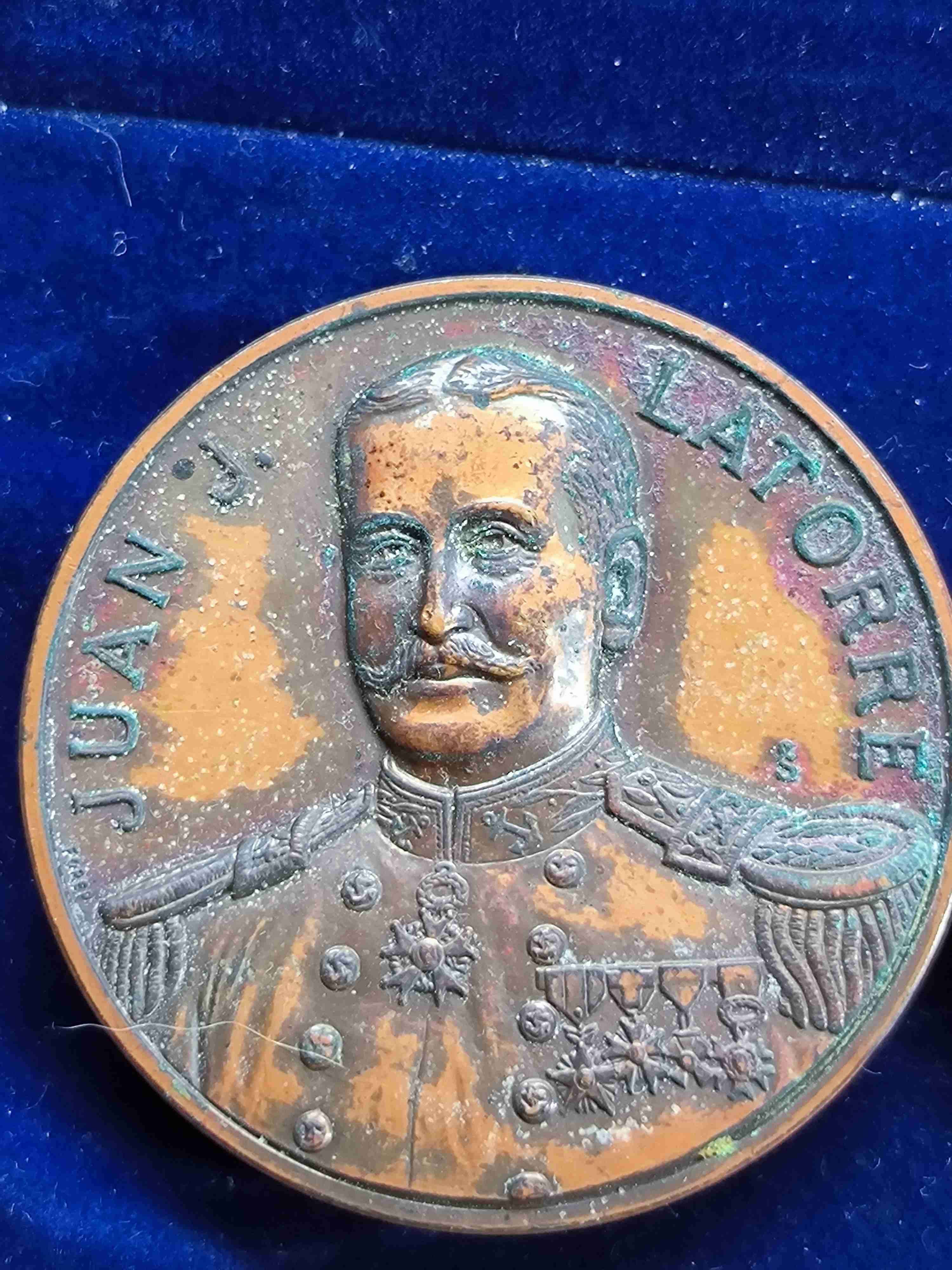 Medallas Navales guerra del Pacífico. - miniatura 6