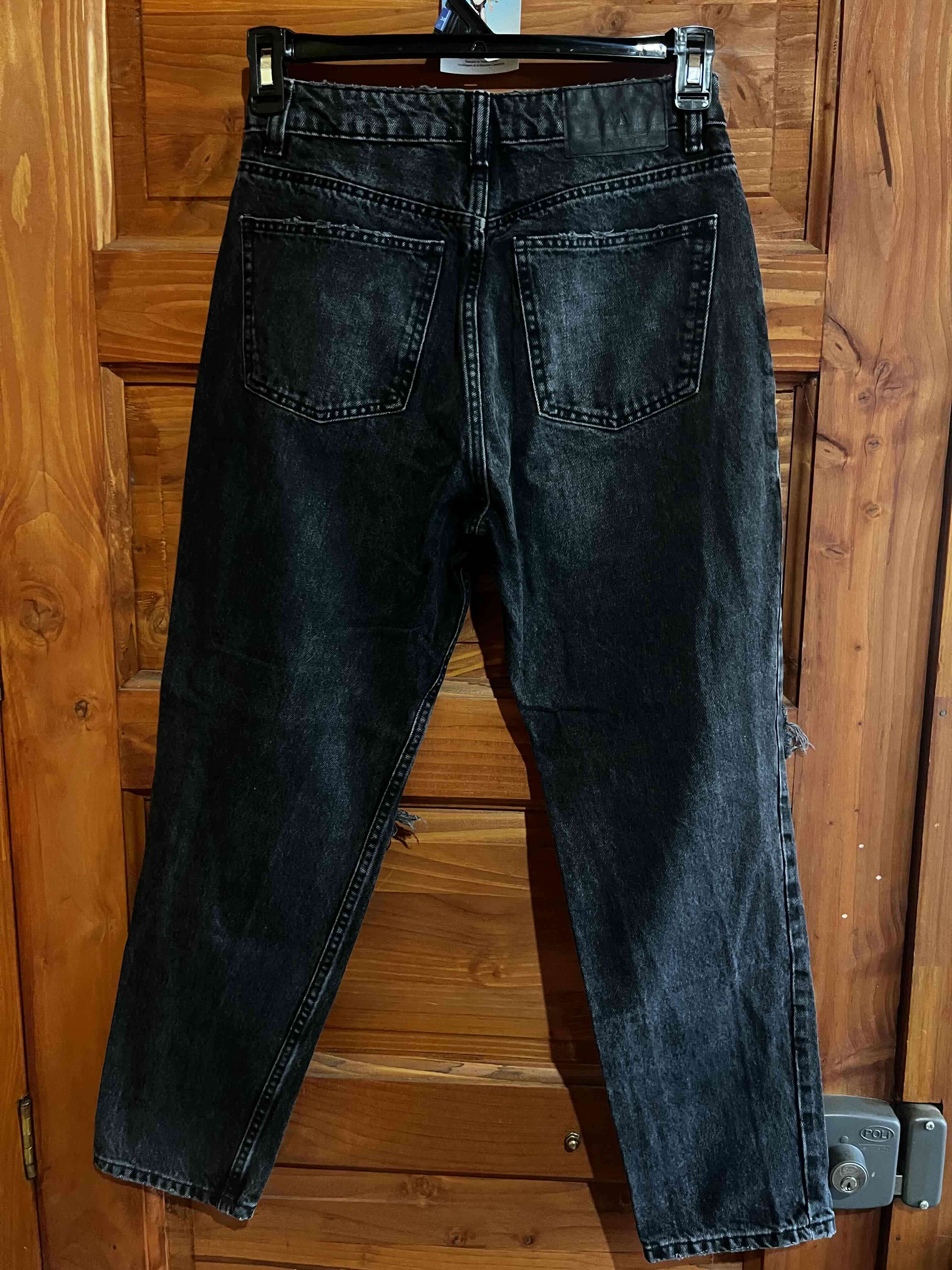 Jeans negros - miniatura 2