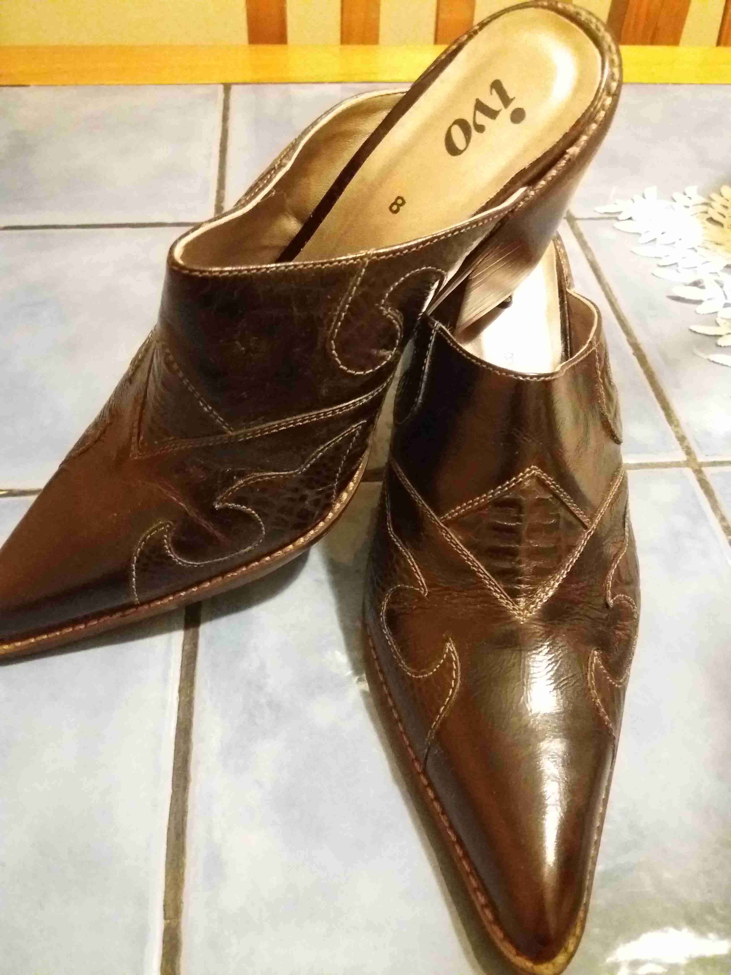 Zapatos de cuero marrón con tacón - miniatura 2