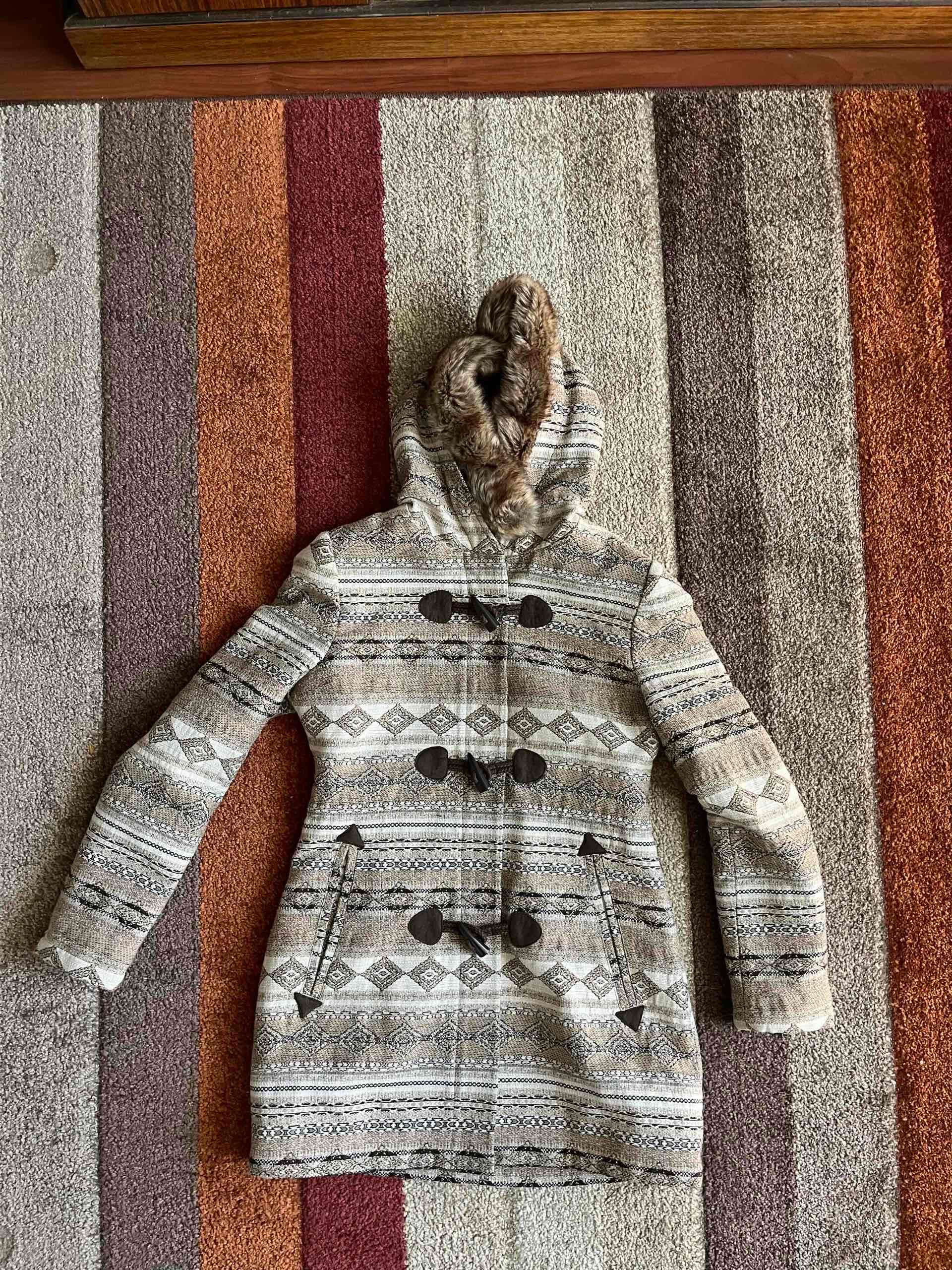 Abrigo estampado con capucha - miniatura 1