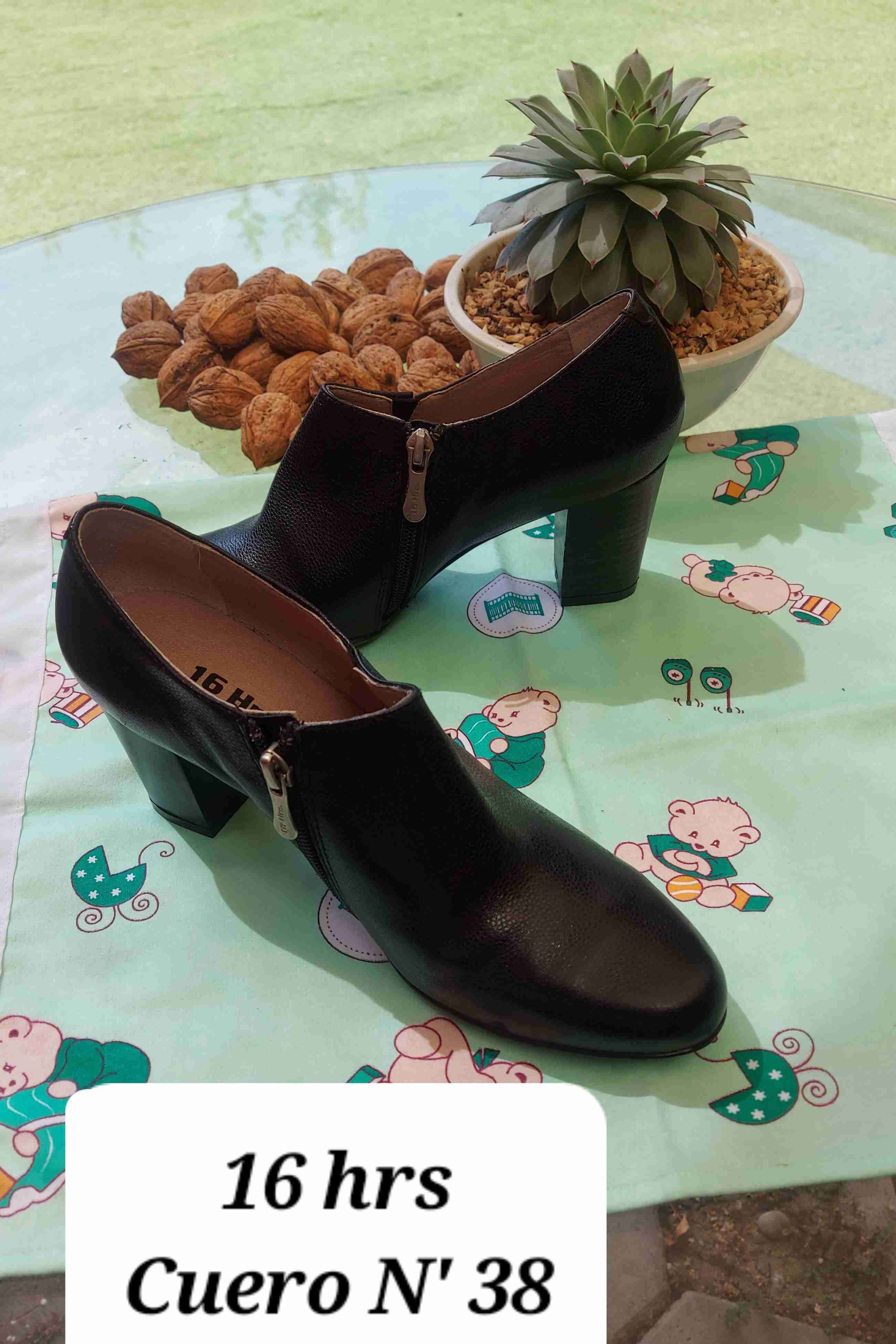 Zapatos de cuero negros talla 38