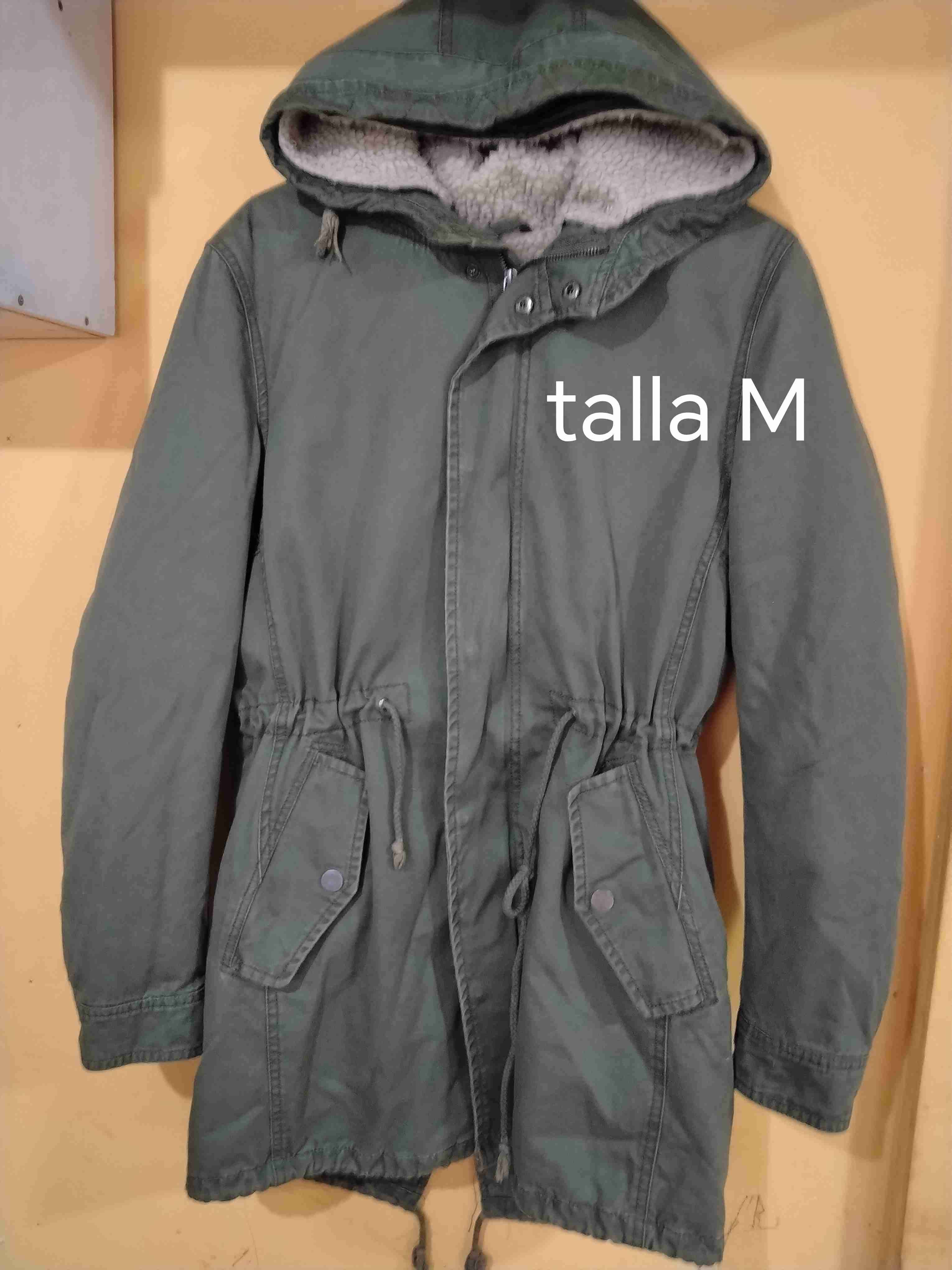 Abrigo negro con bolsillos - miniatura 4