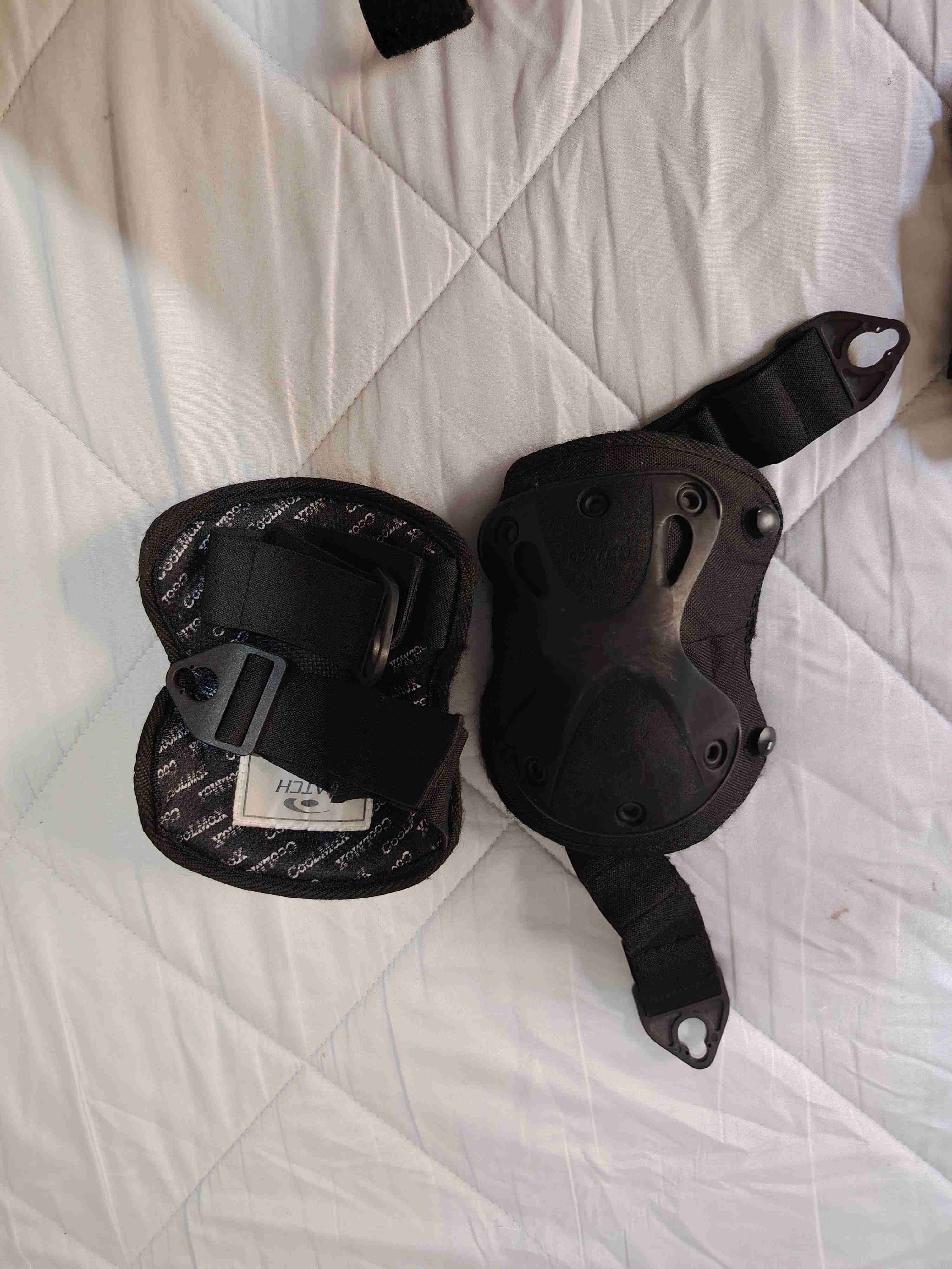 Chalecos tácticos negros + accesorios - miniatura 5