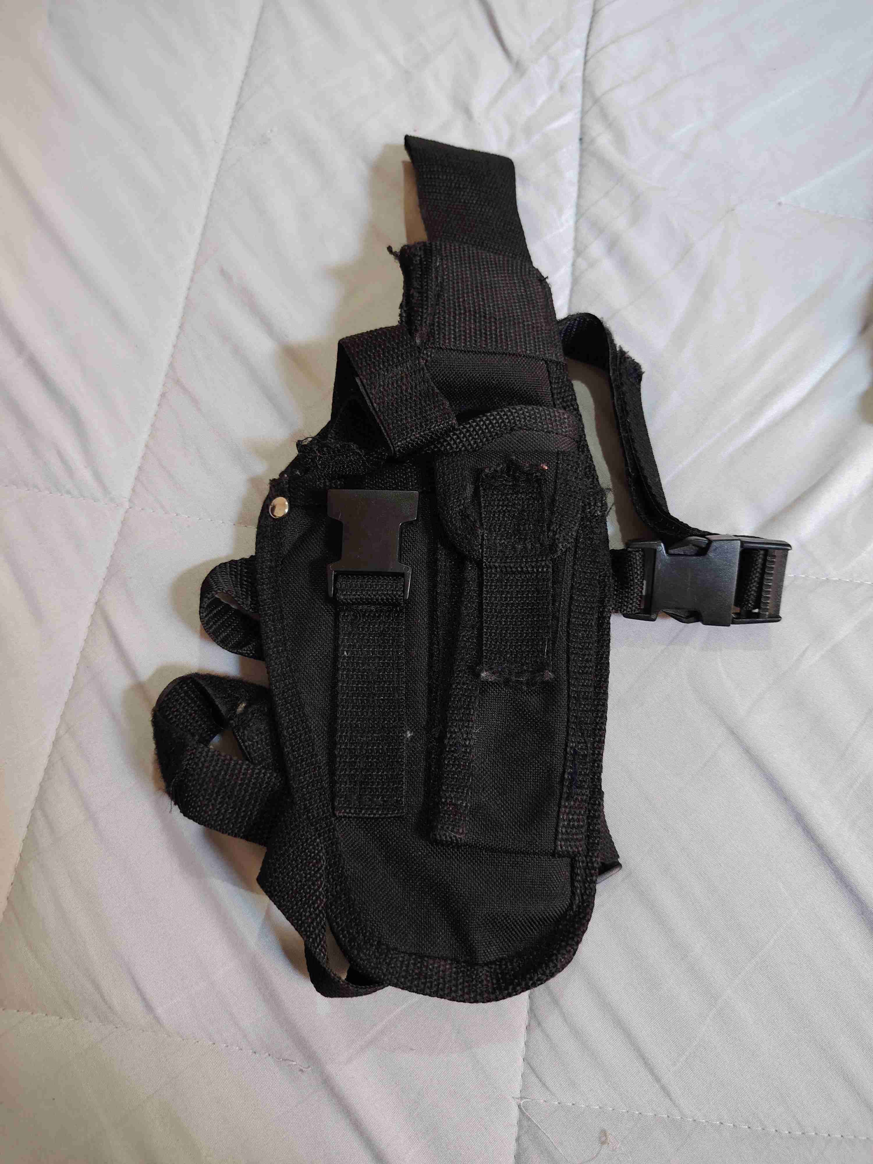 Chalecos tácticos negros + accesorios - miniatura 6