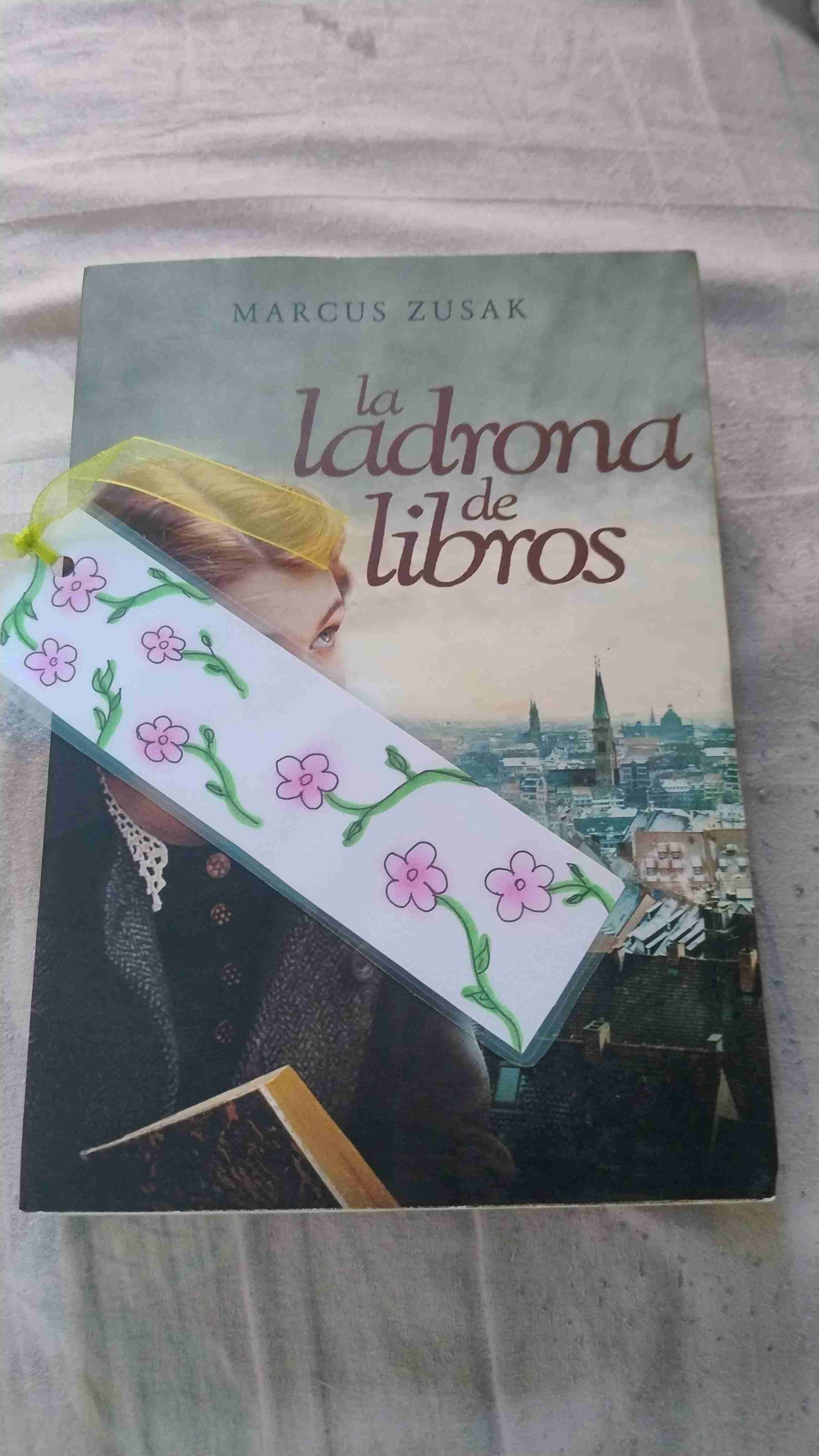Libro 'La ladrona de libros' - miniatura 3