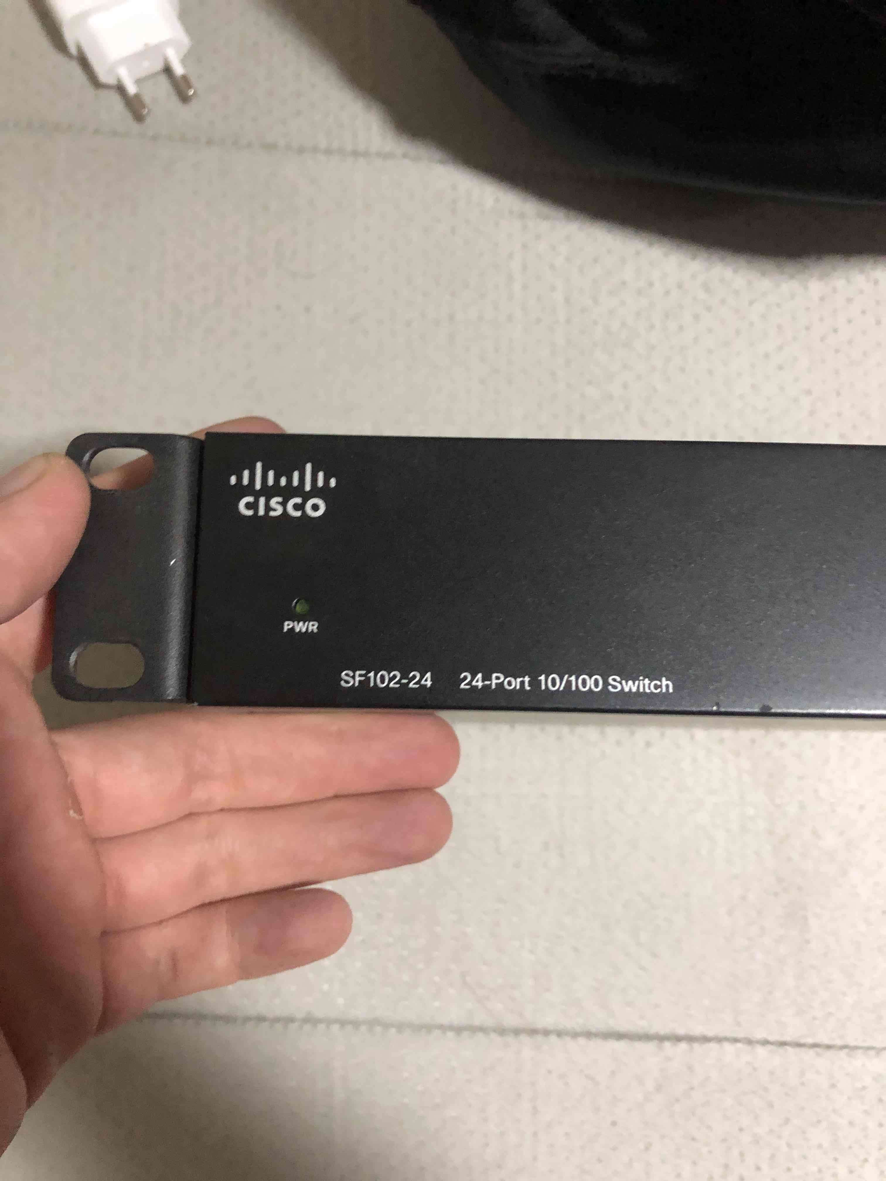 REMATE Swich cisco SF102-24   24P(2p giga) SFP - miniatura 2