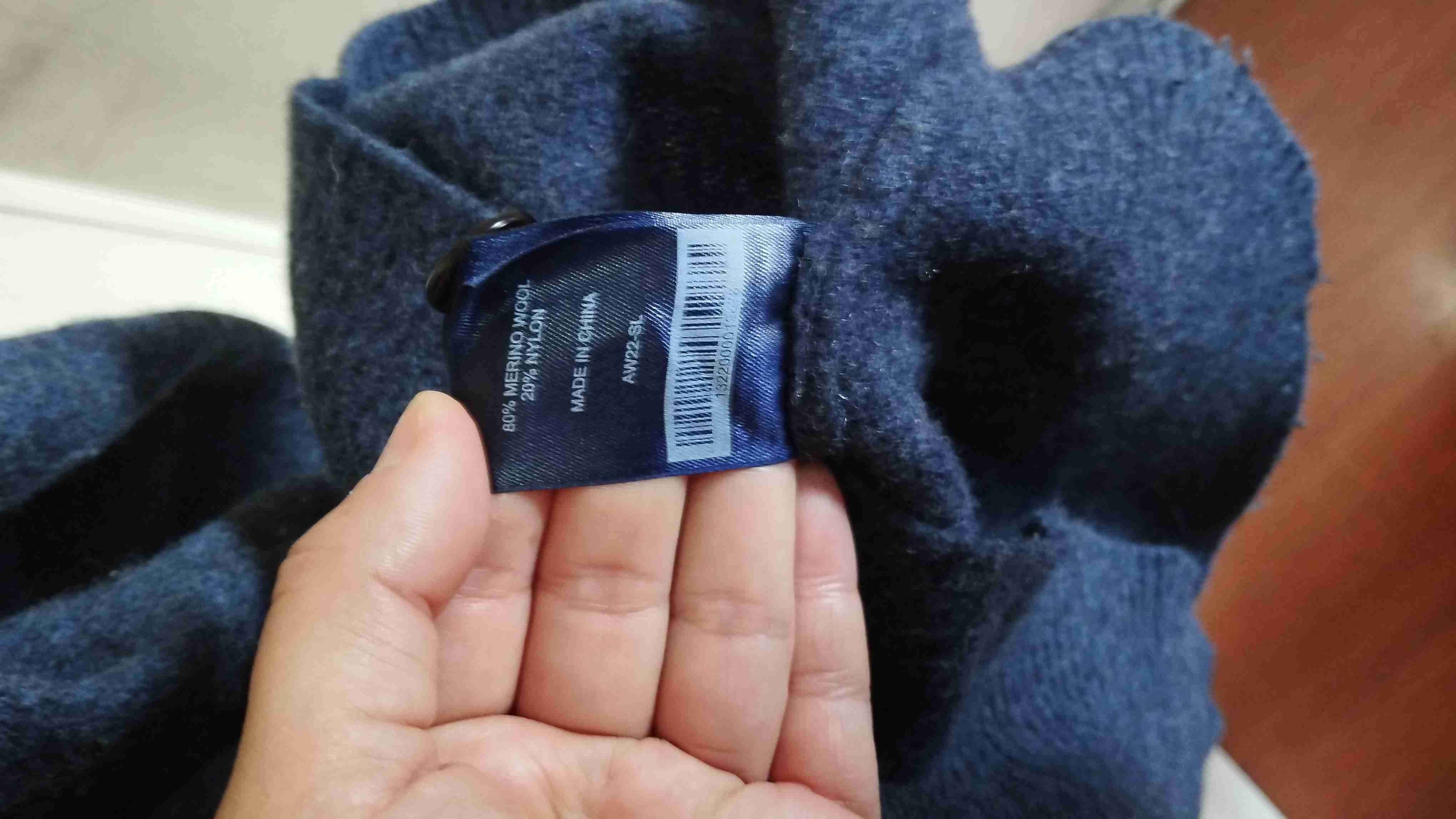 Suéter azul talla Mcon cuello alto 80% lana marino - miniatura 3