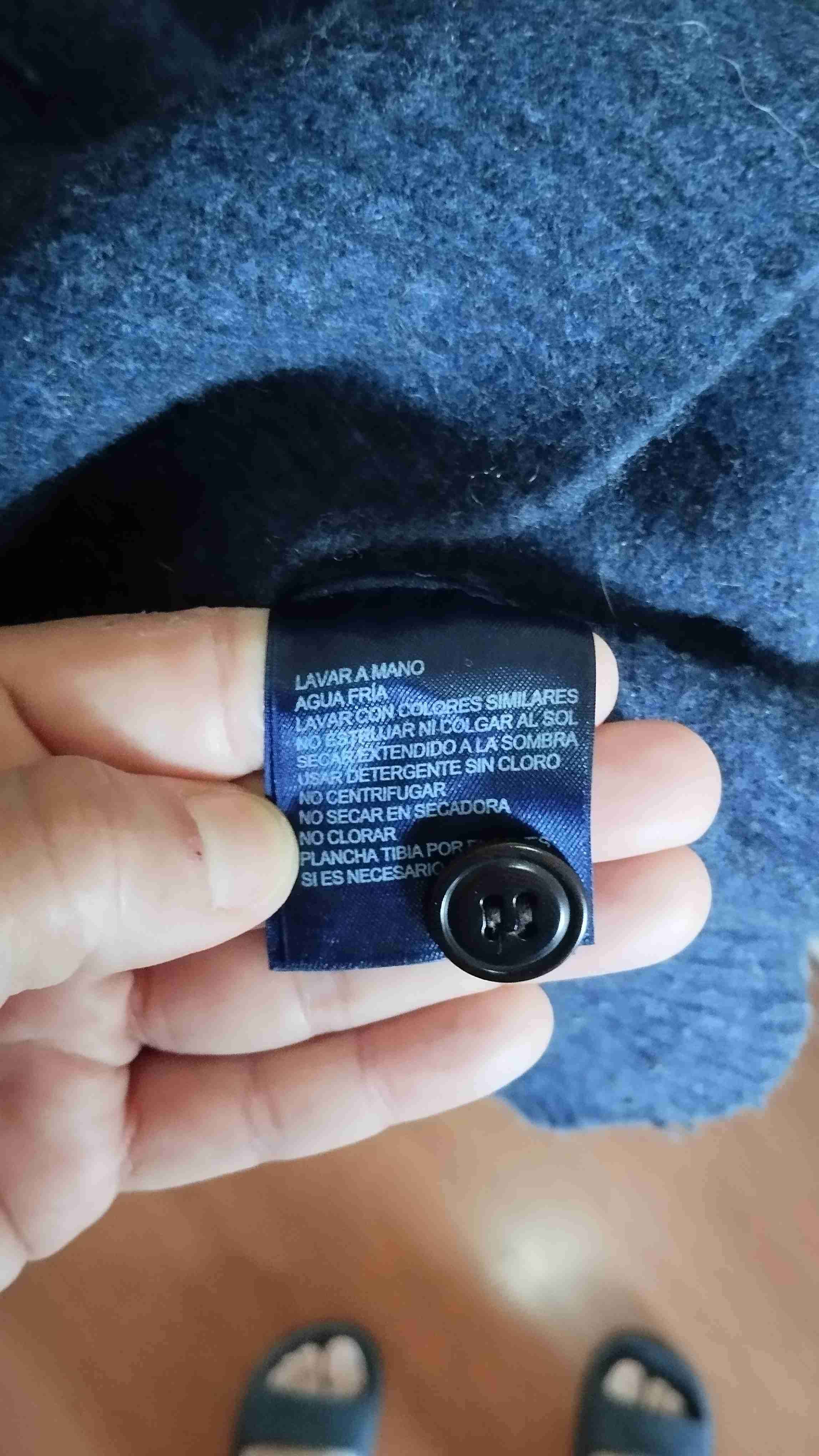 Suéter azul talla Mcon cuello alto 80% lana marino - miniatura 4