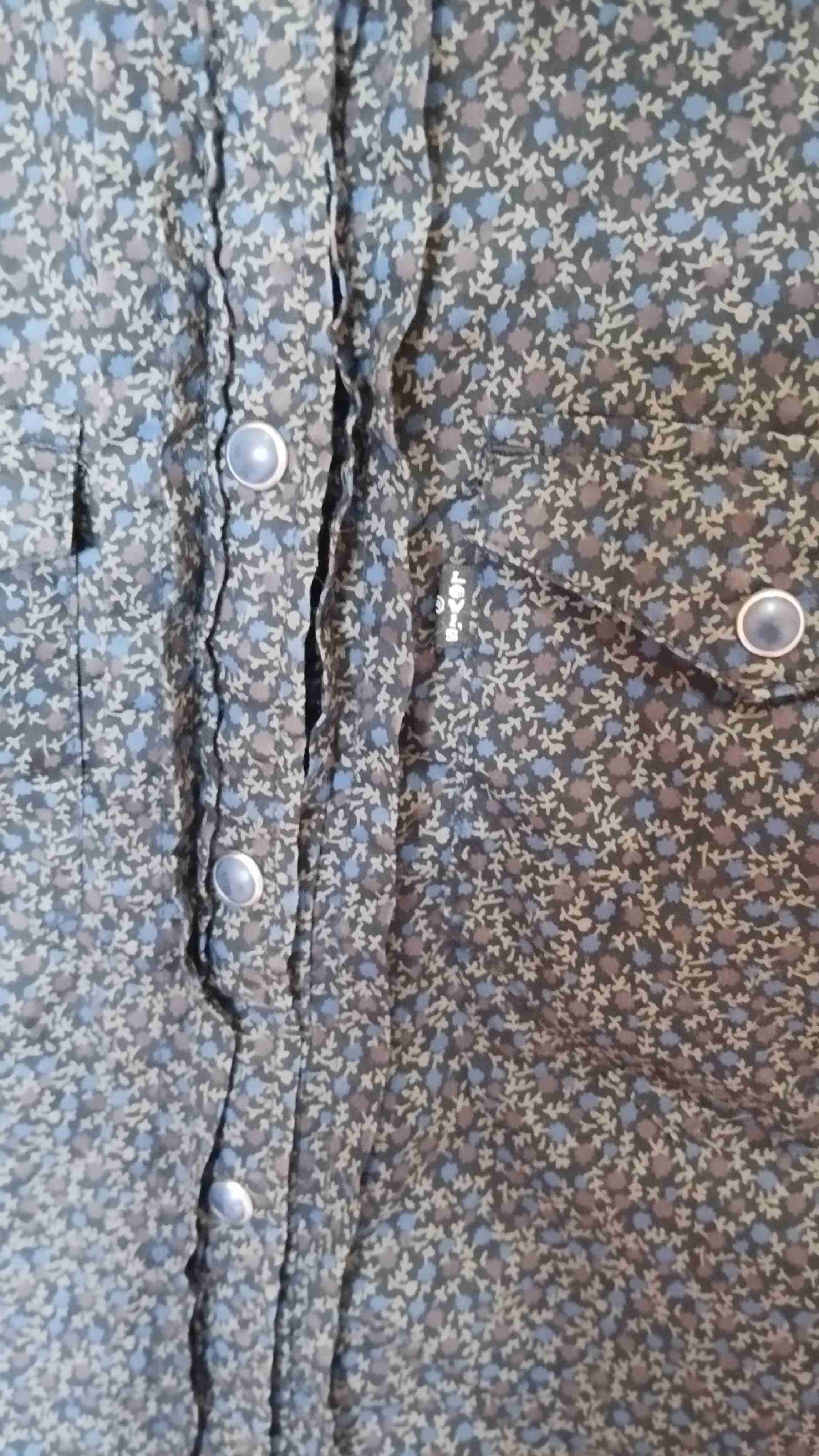 Blusa negra con estampado floral Levis talla S - miniatura 2