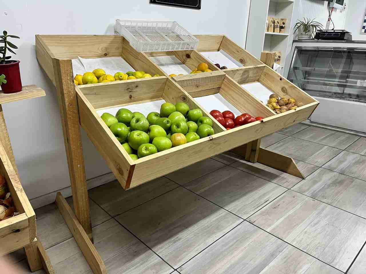 Exhibidor de frutas de madera 3 muebles iguales