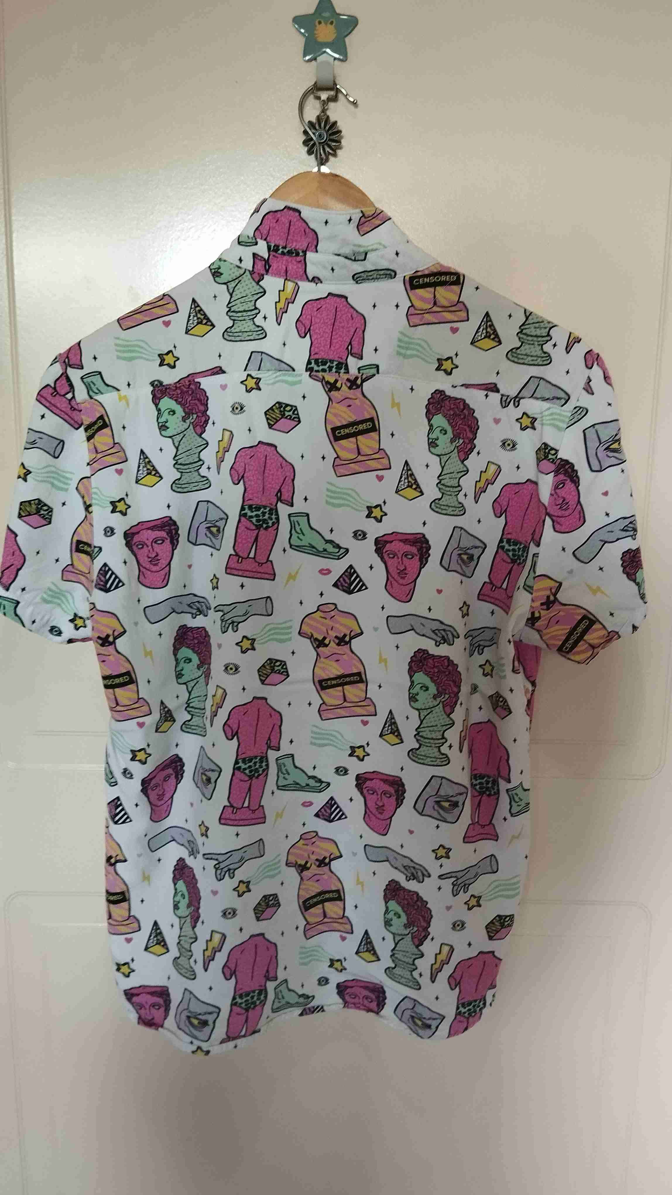 Camisa estampada estilo retro Danny Tejada talla M - miniatura 2