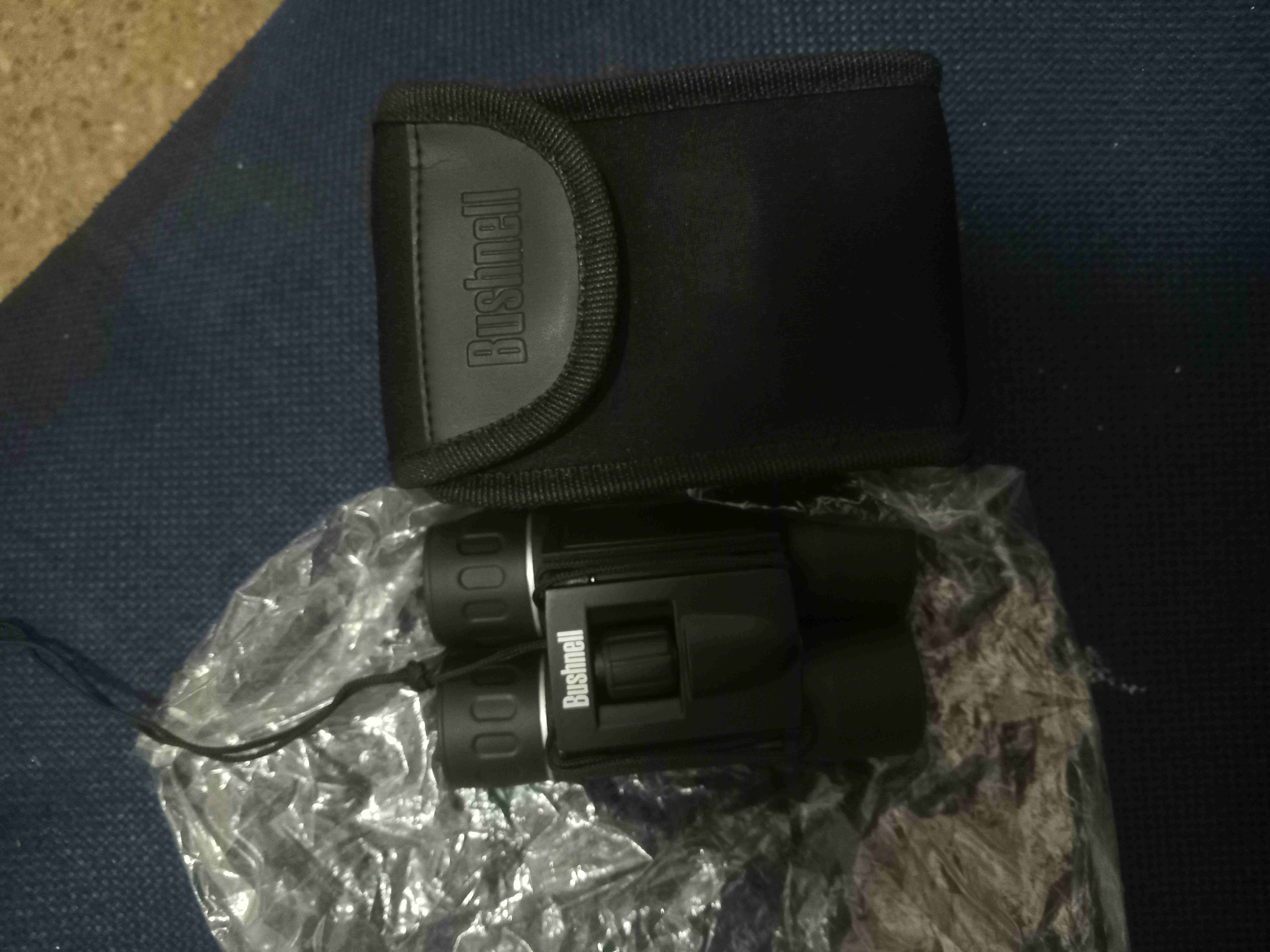 Prismáticos marca Bushnell - miniatura 2