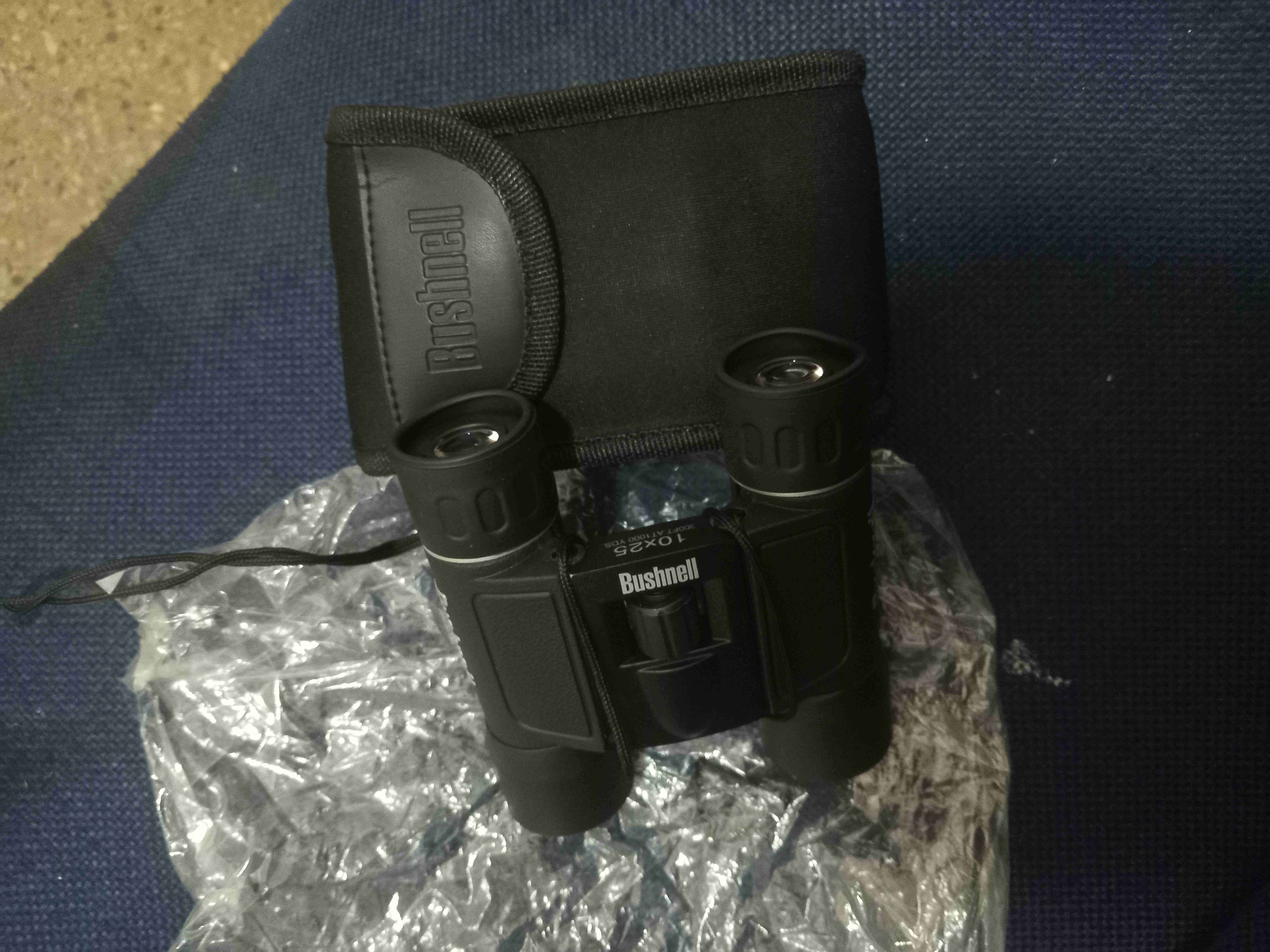Prismáticos marca Bushnell - miniatura 3