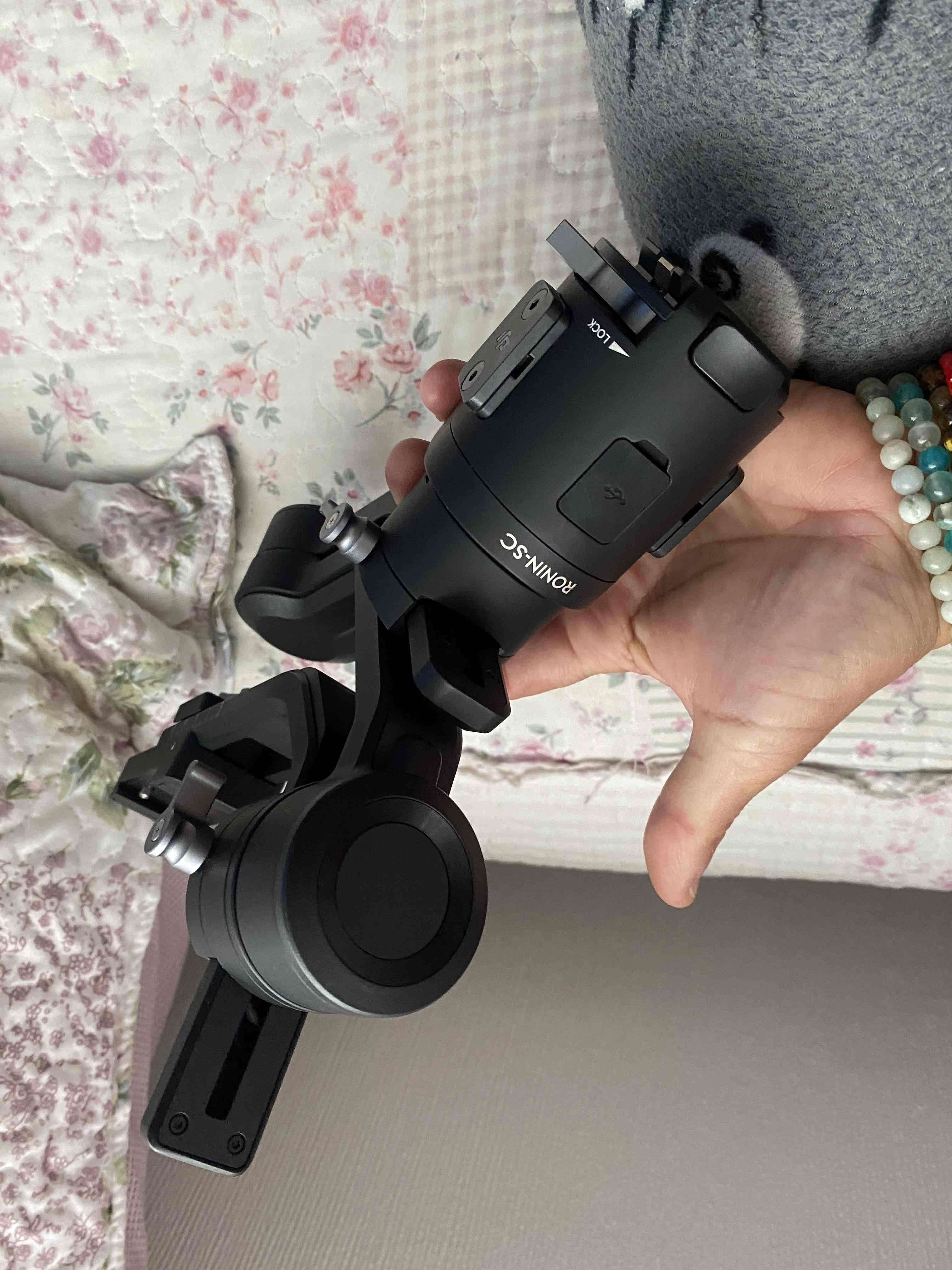 Estabilizador Ronin SC DJI para cámara - miniatura 2