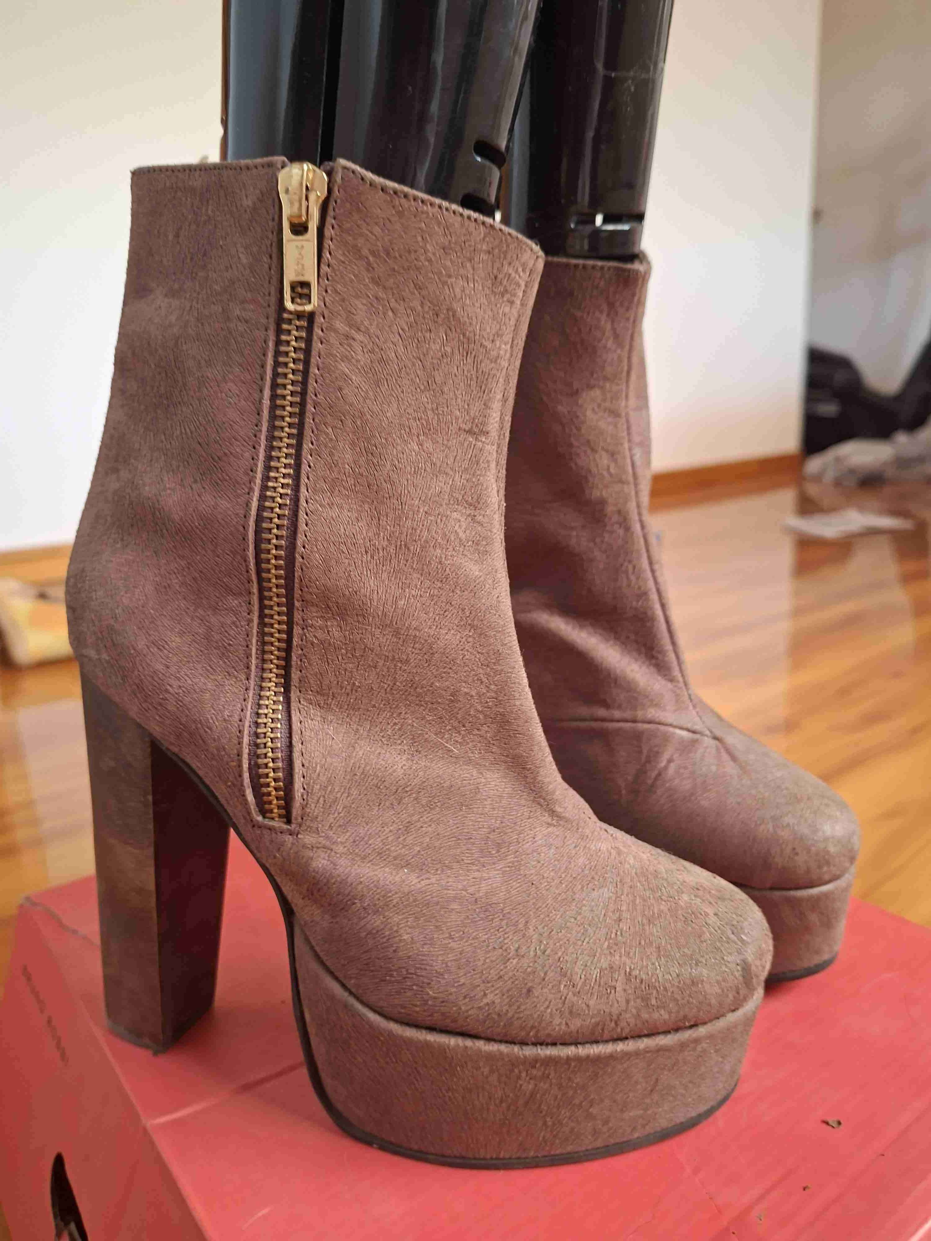 Botines de tacón alto grueso marrones - miniatura 5