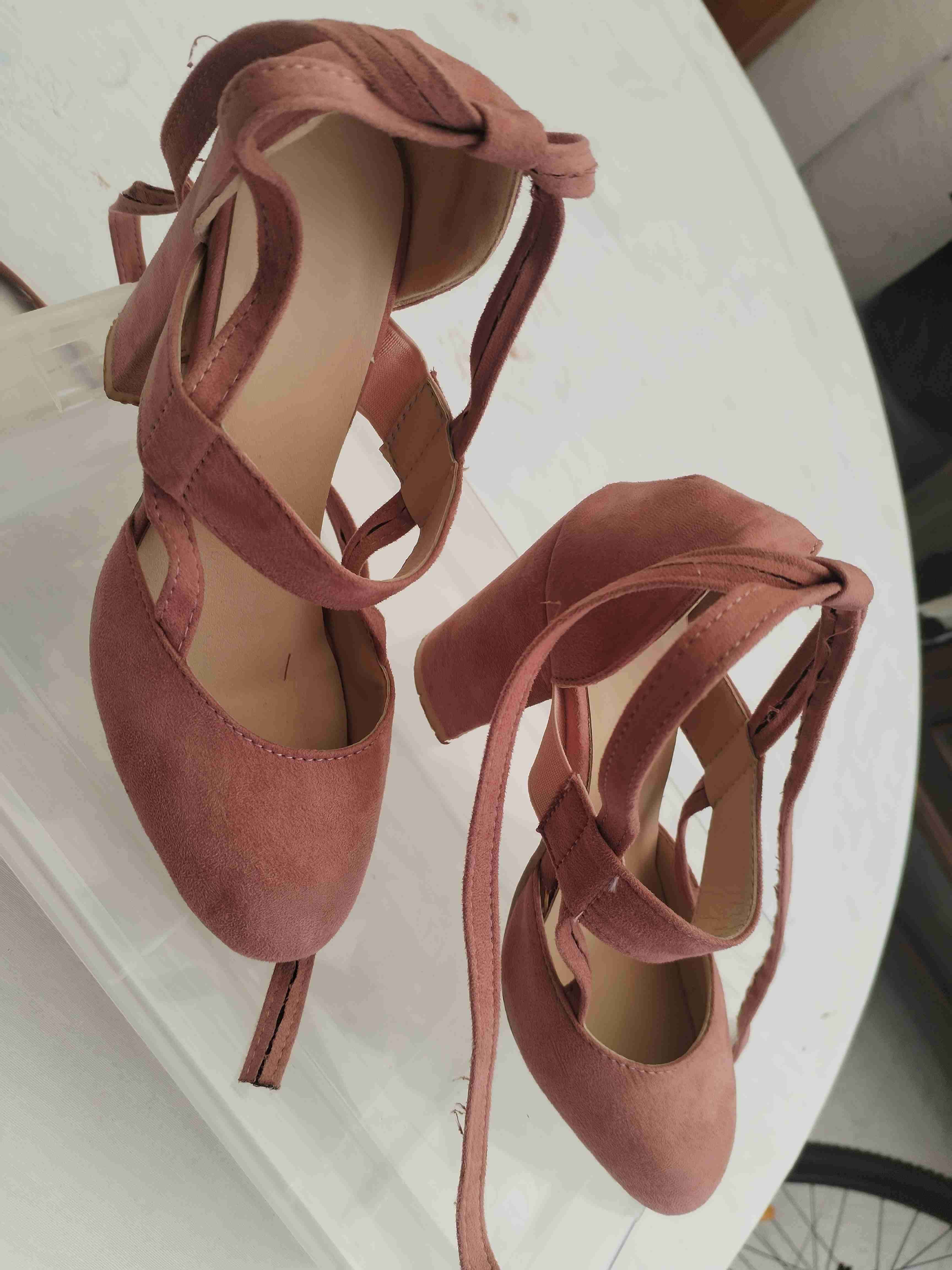 Tacones rosados con lazo - miniatura 2