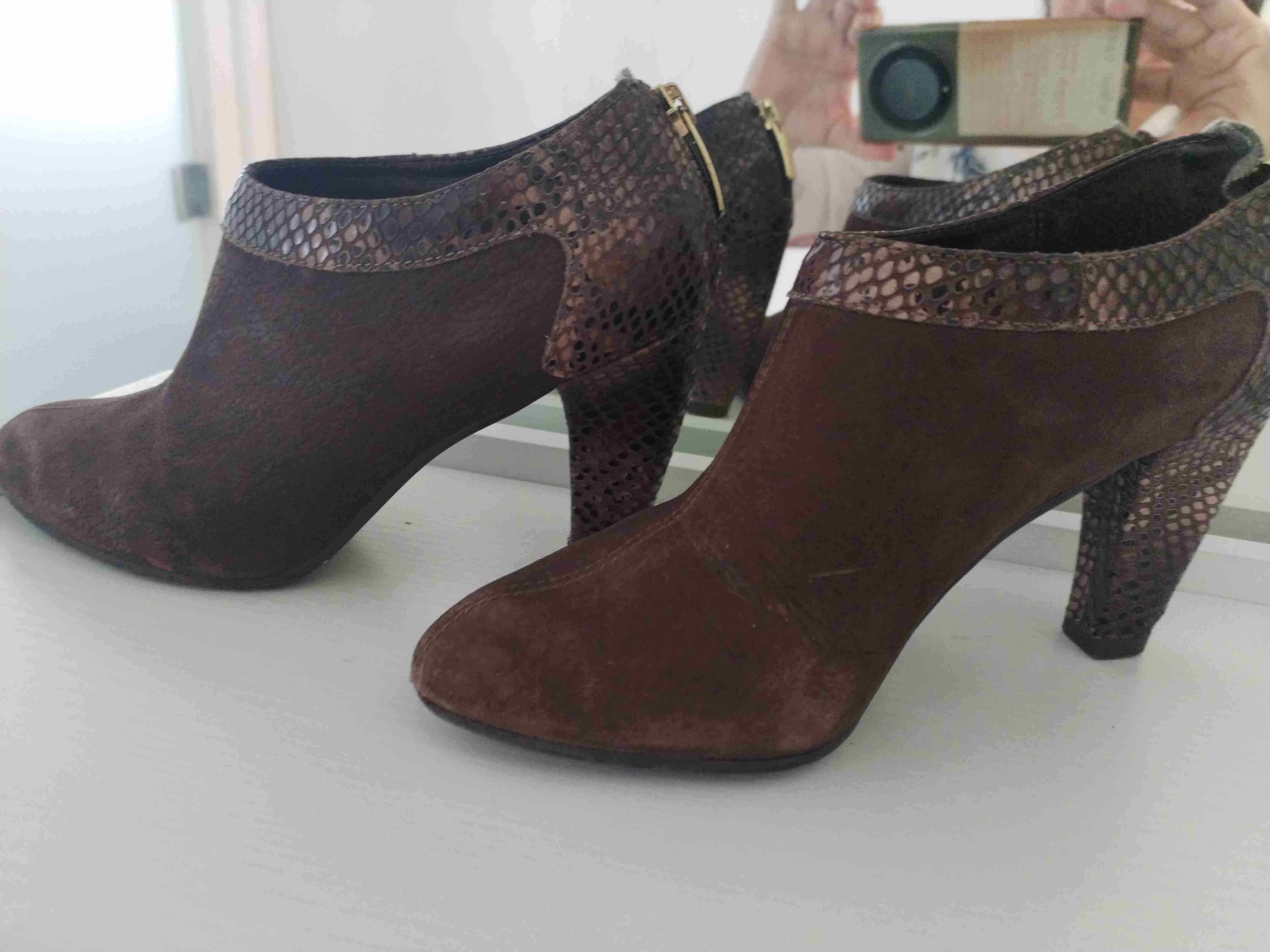 Botines de tacón marrón y estampado - miniatura 2