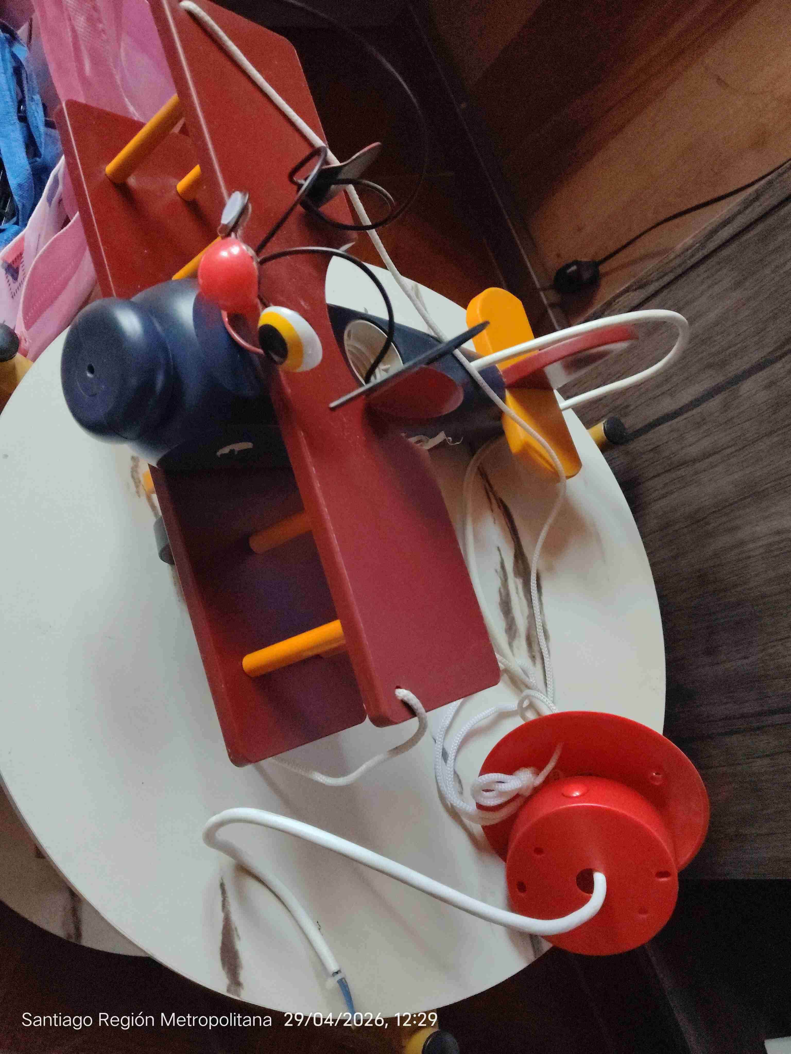 Lámpara infantil avión roja - miniatura 1