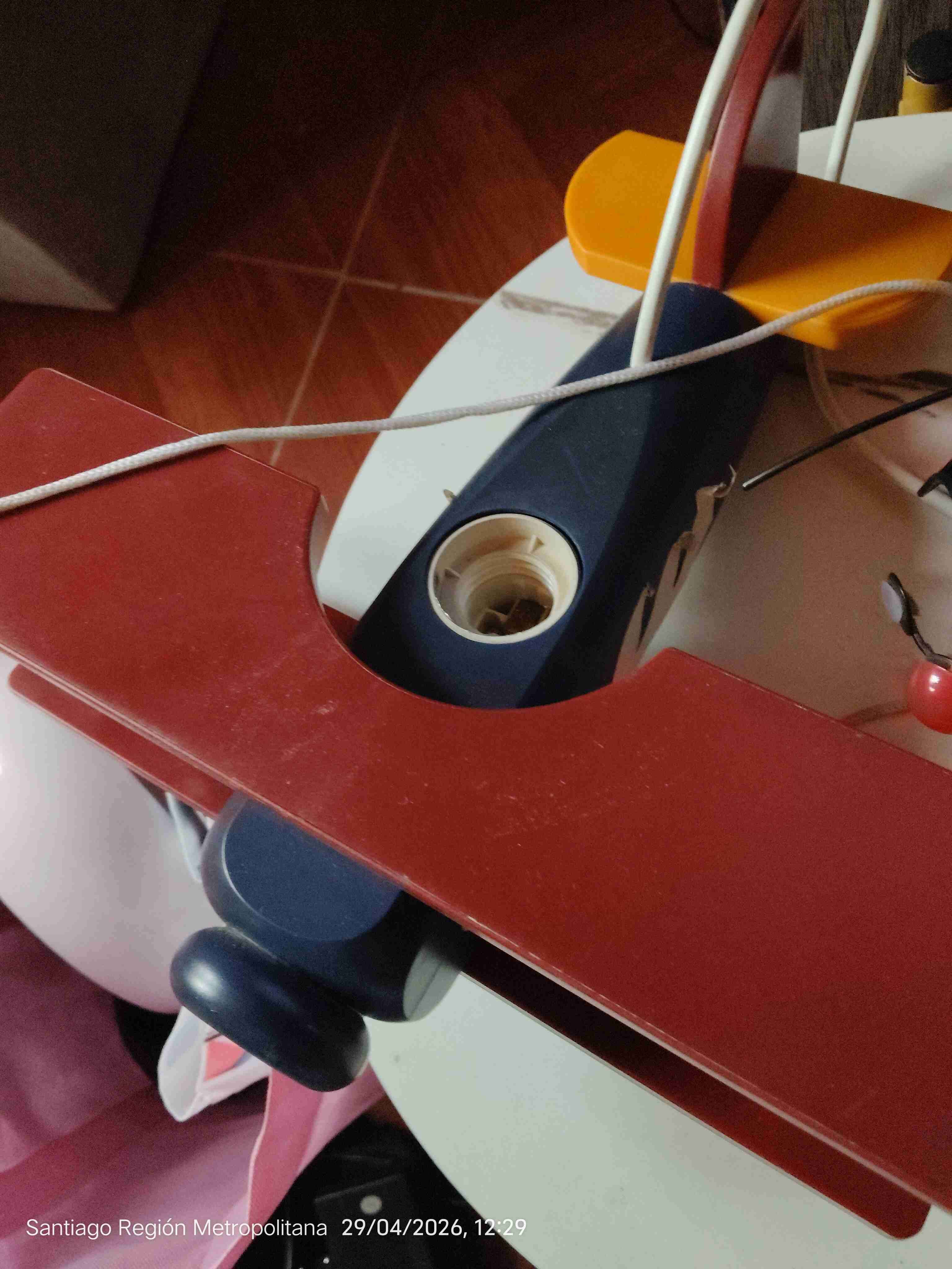 Lámpara infantil avión roja - miniatura 2