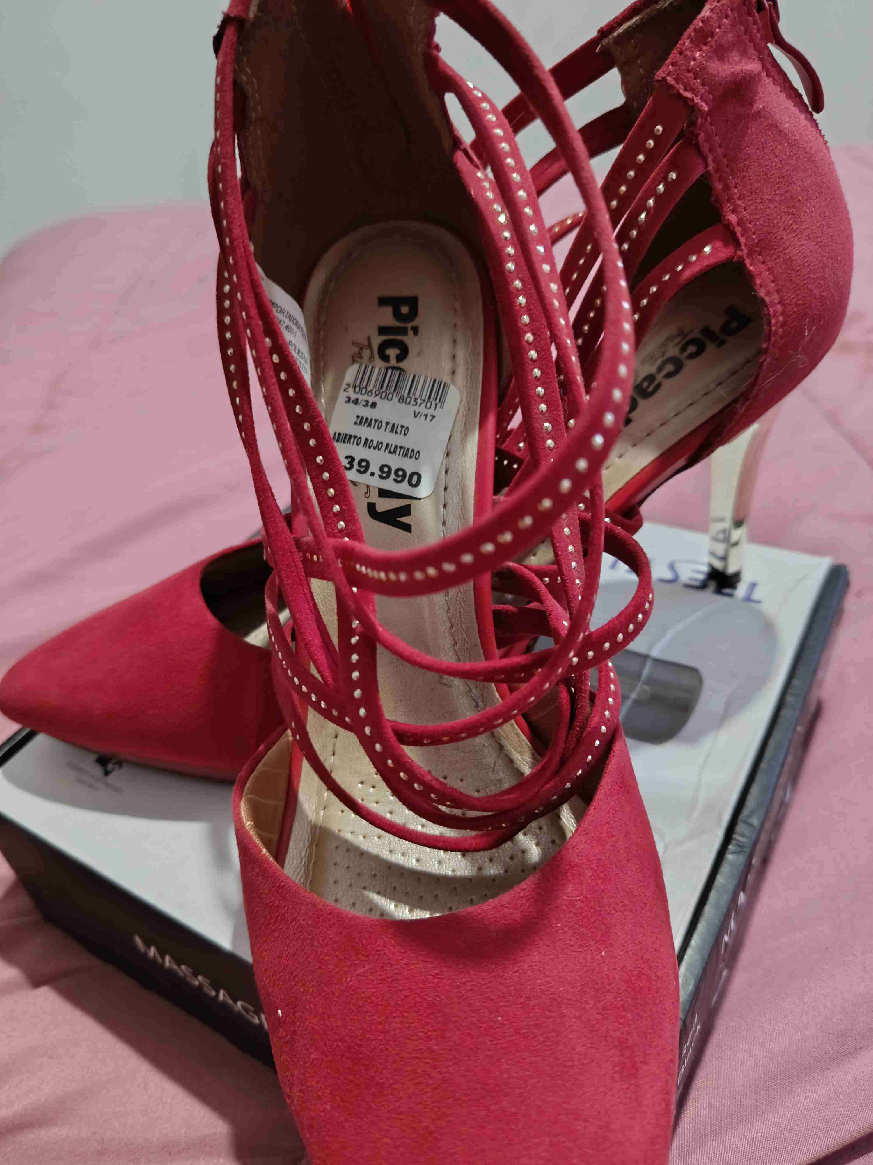 Tacones rojos con tiras - miniatura 2