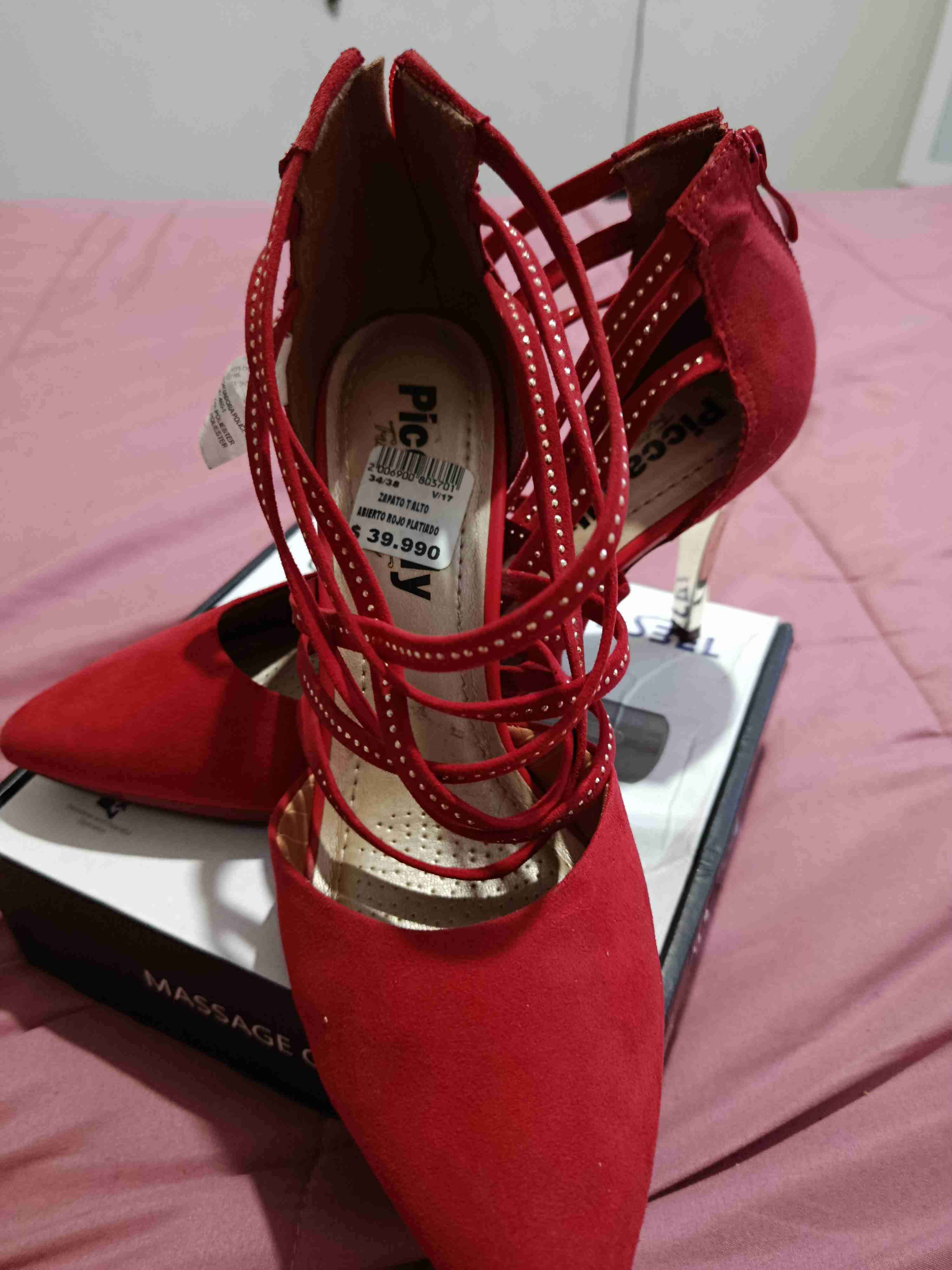 Tacones rojos con tiras - miniatura 3