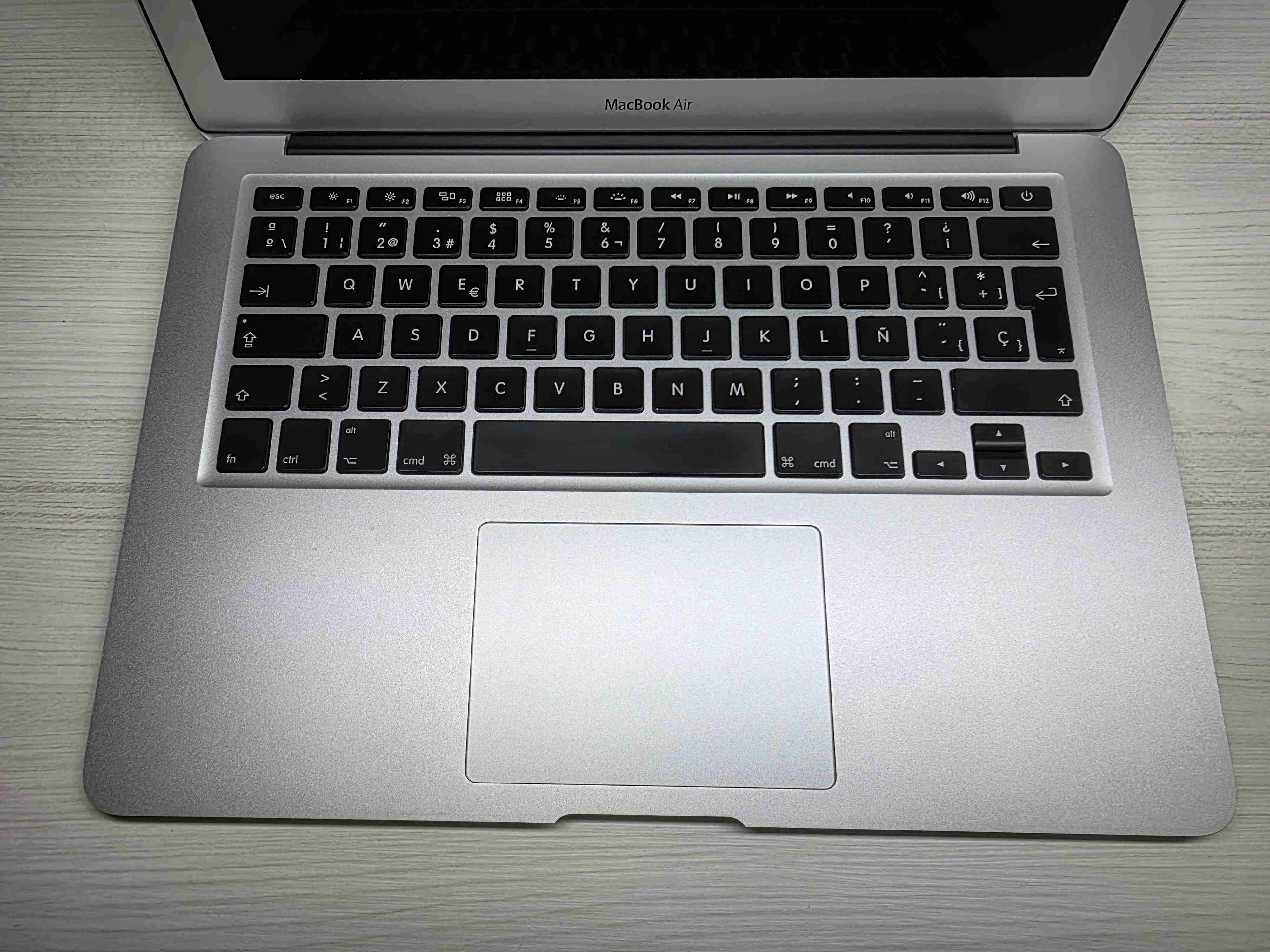Notebook plateado MacBook Air - miniatura 2