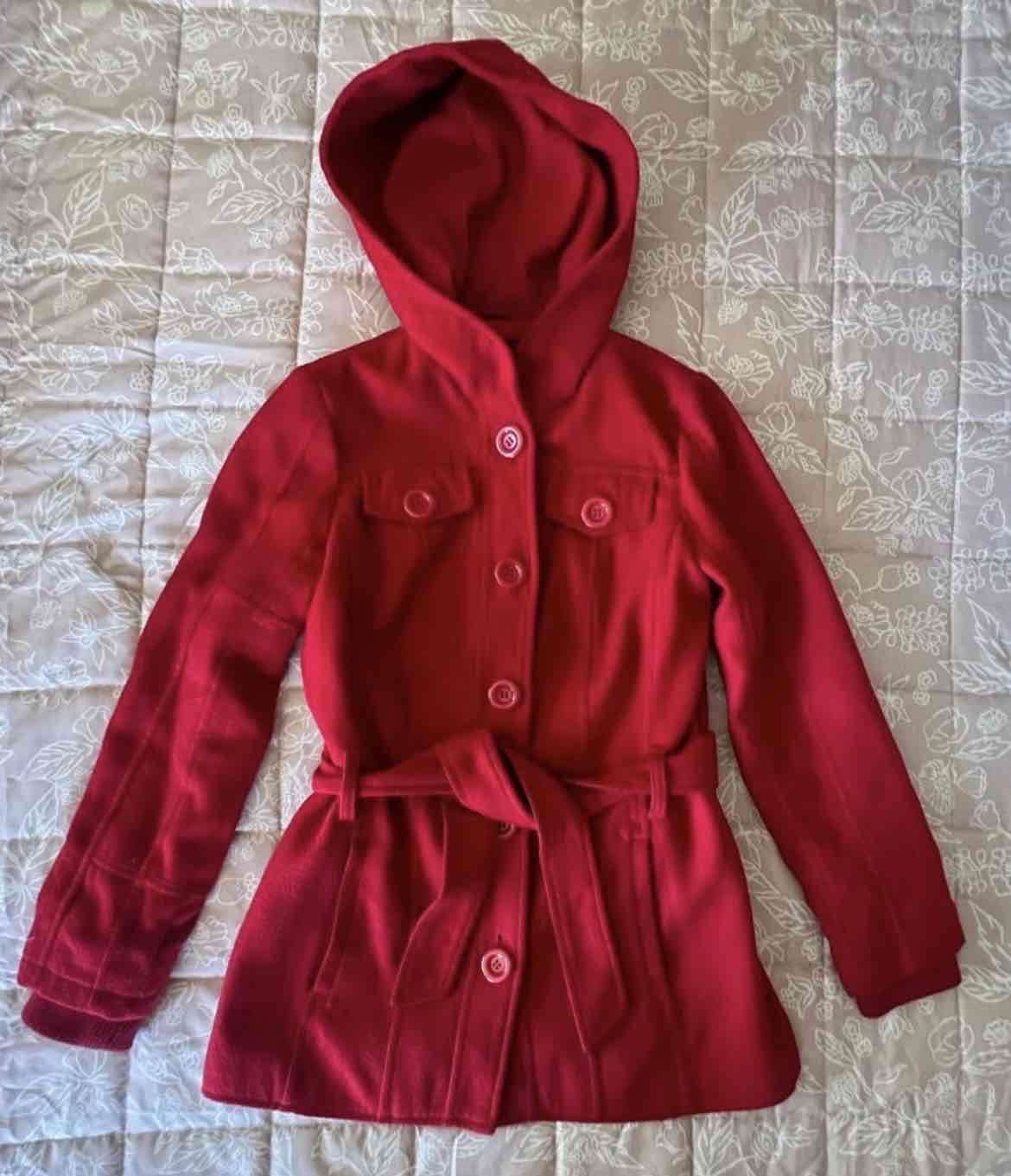 Abrigo rojo con capucha - miniatura 1