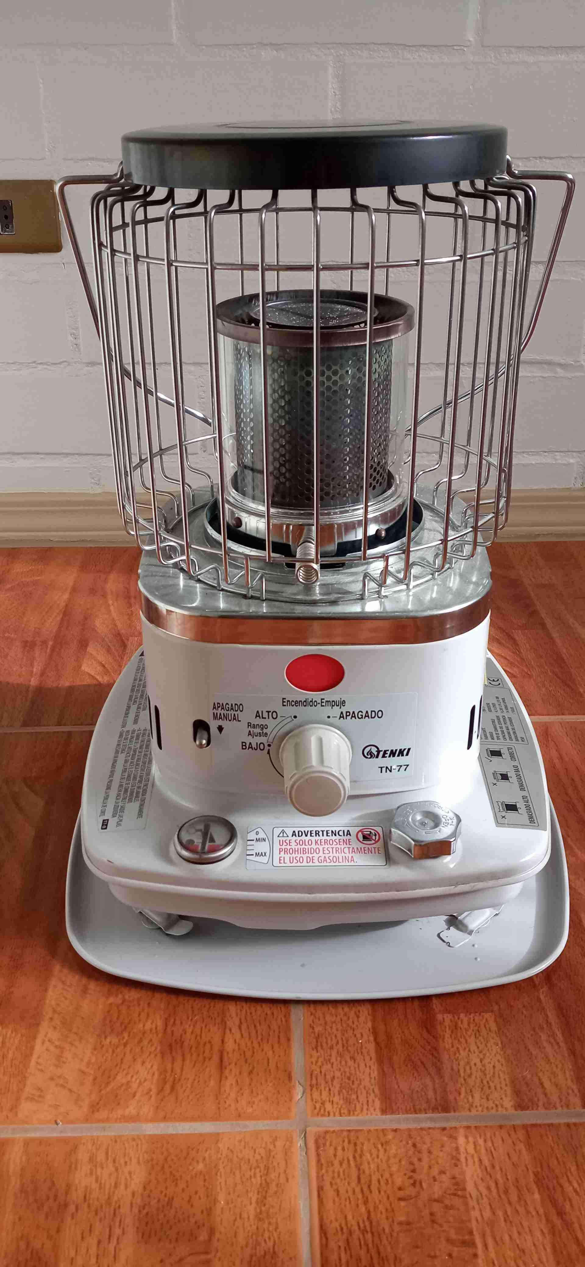 Calefactor a kerosene Tenki TN-77 - miniatura 1