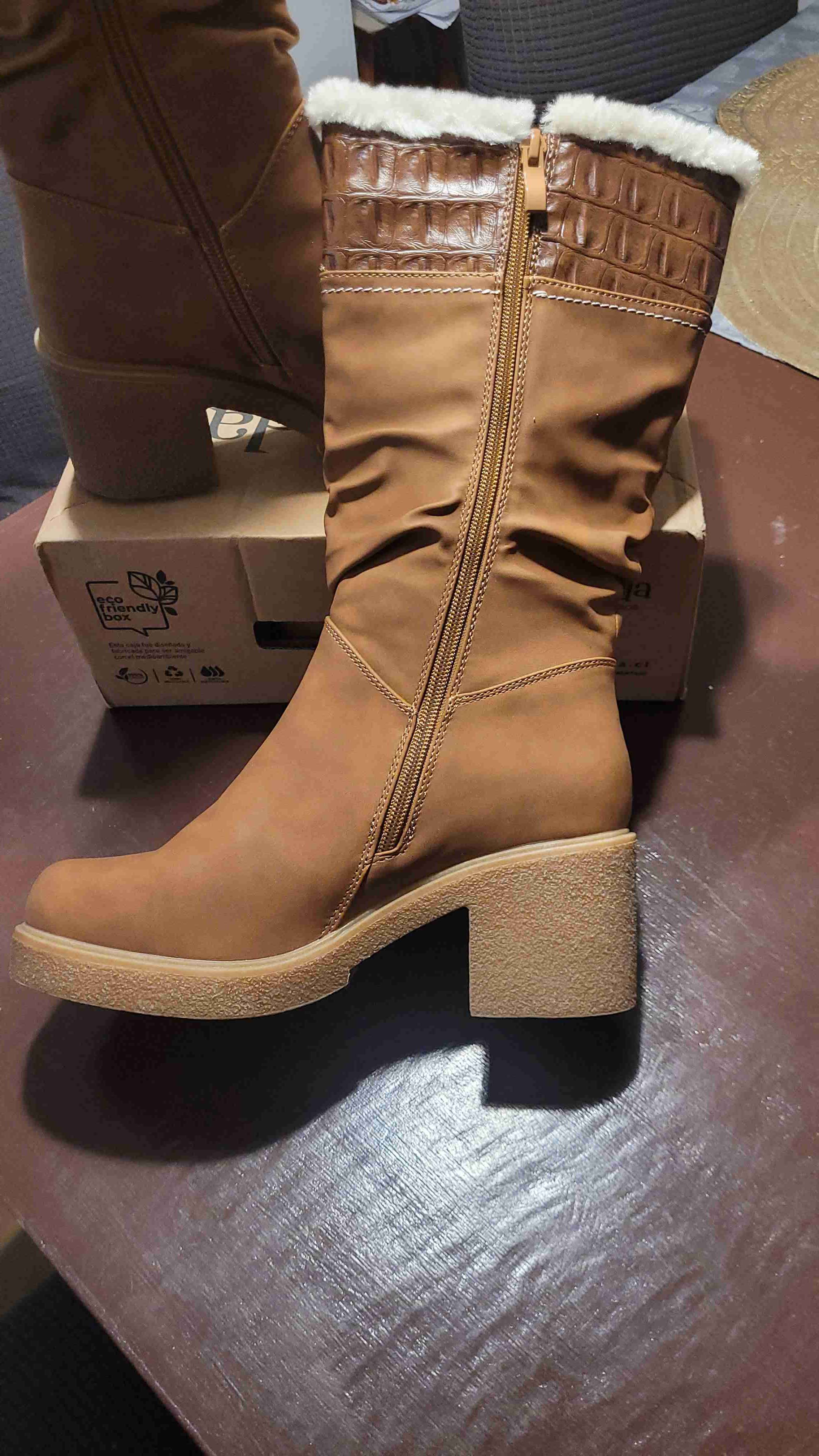 Botas marrones con forro - miniatura 2