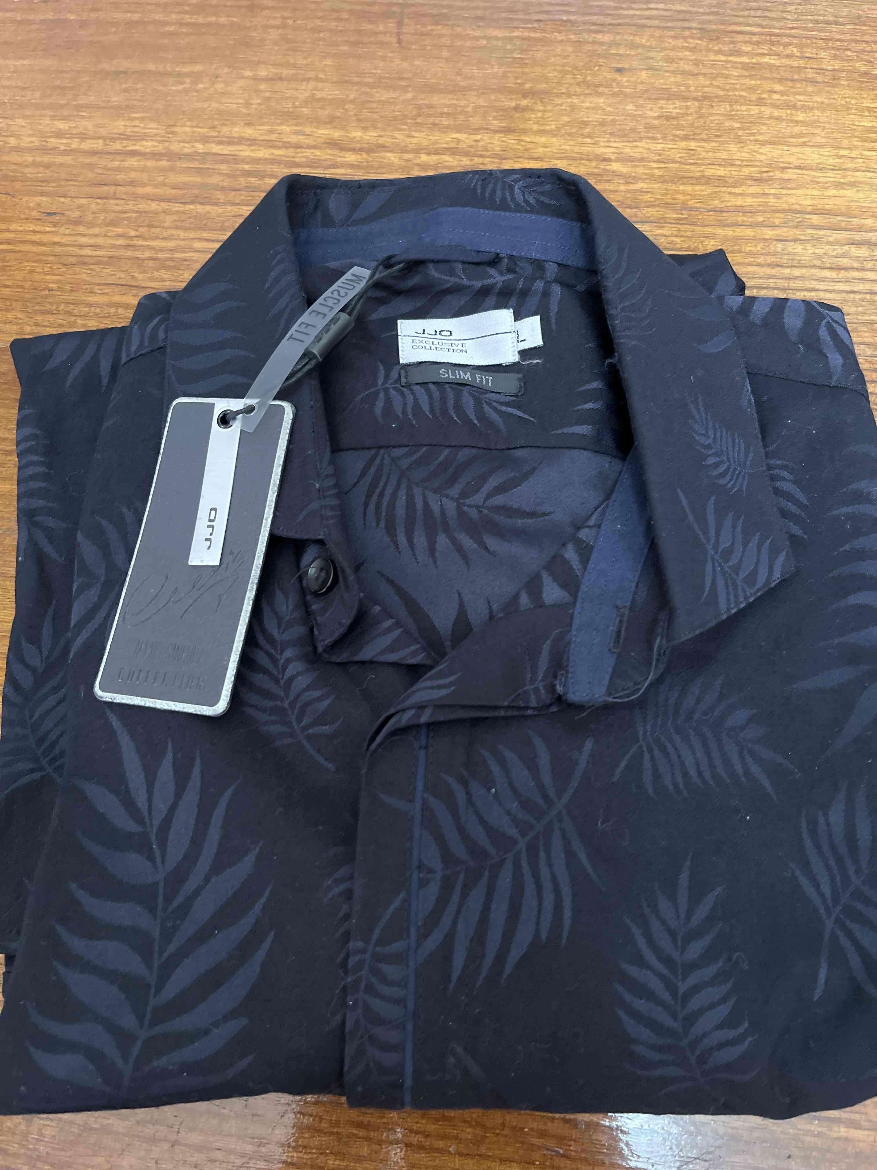 Camisa negra estampada JJO