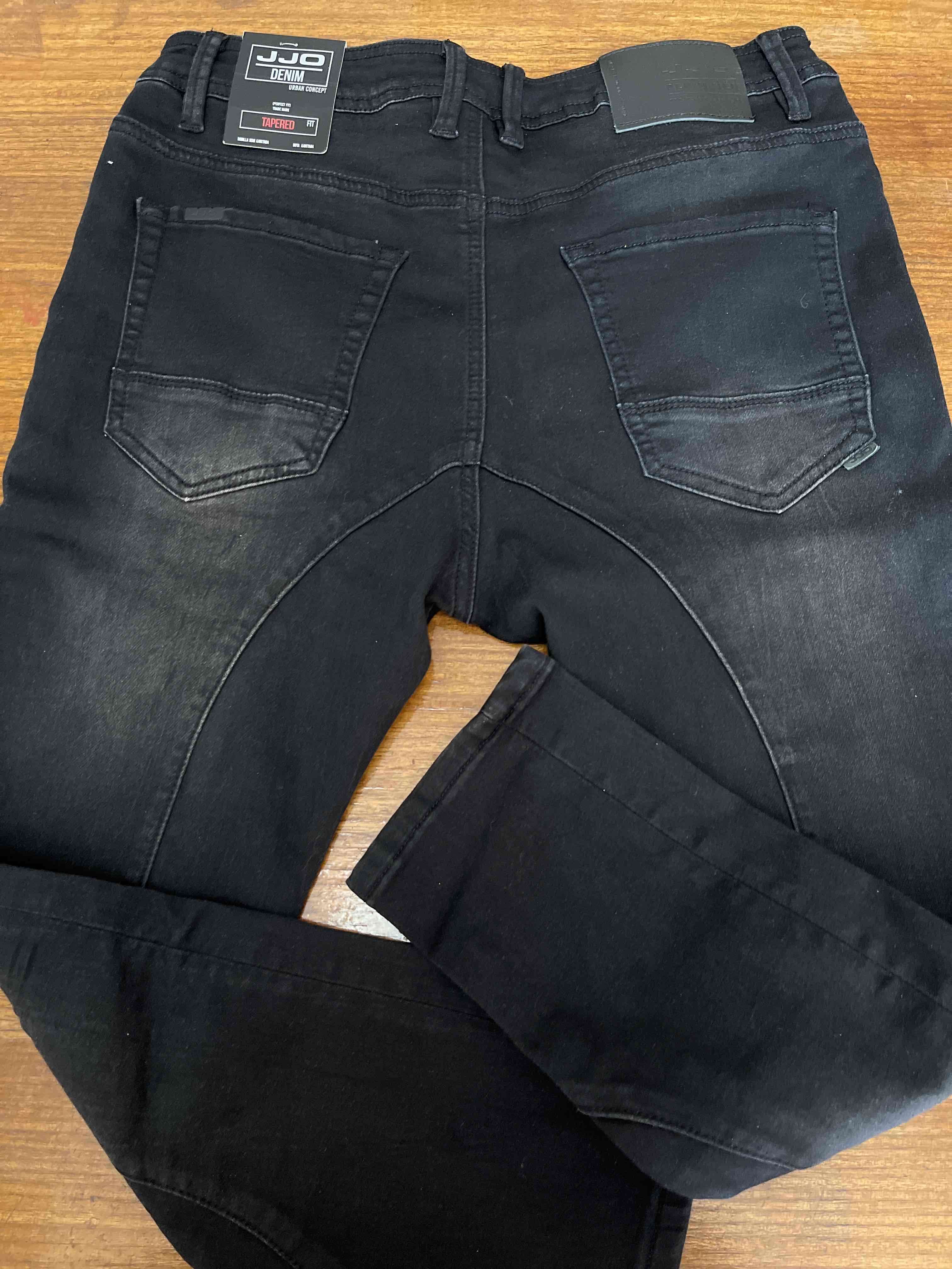 Jeans negros cropped - miniatura 4