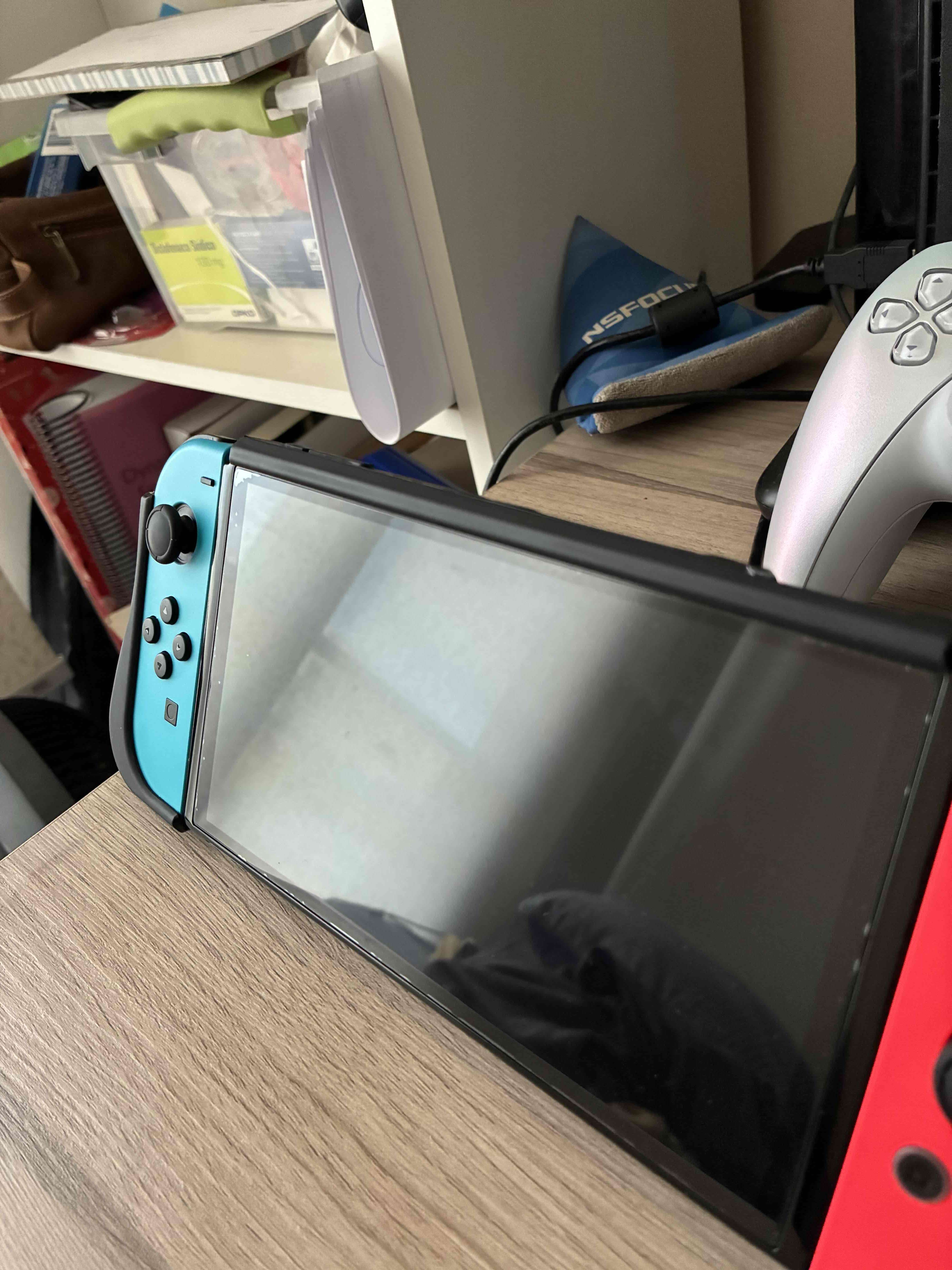 Consola Nintendo Switch OLED con accesorios - miniatura 3