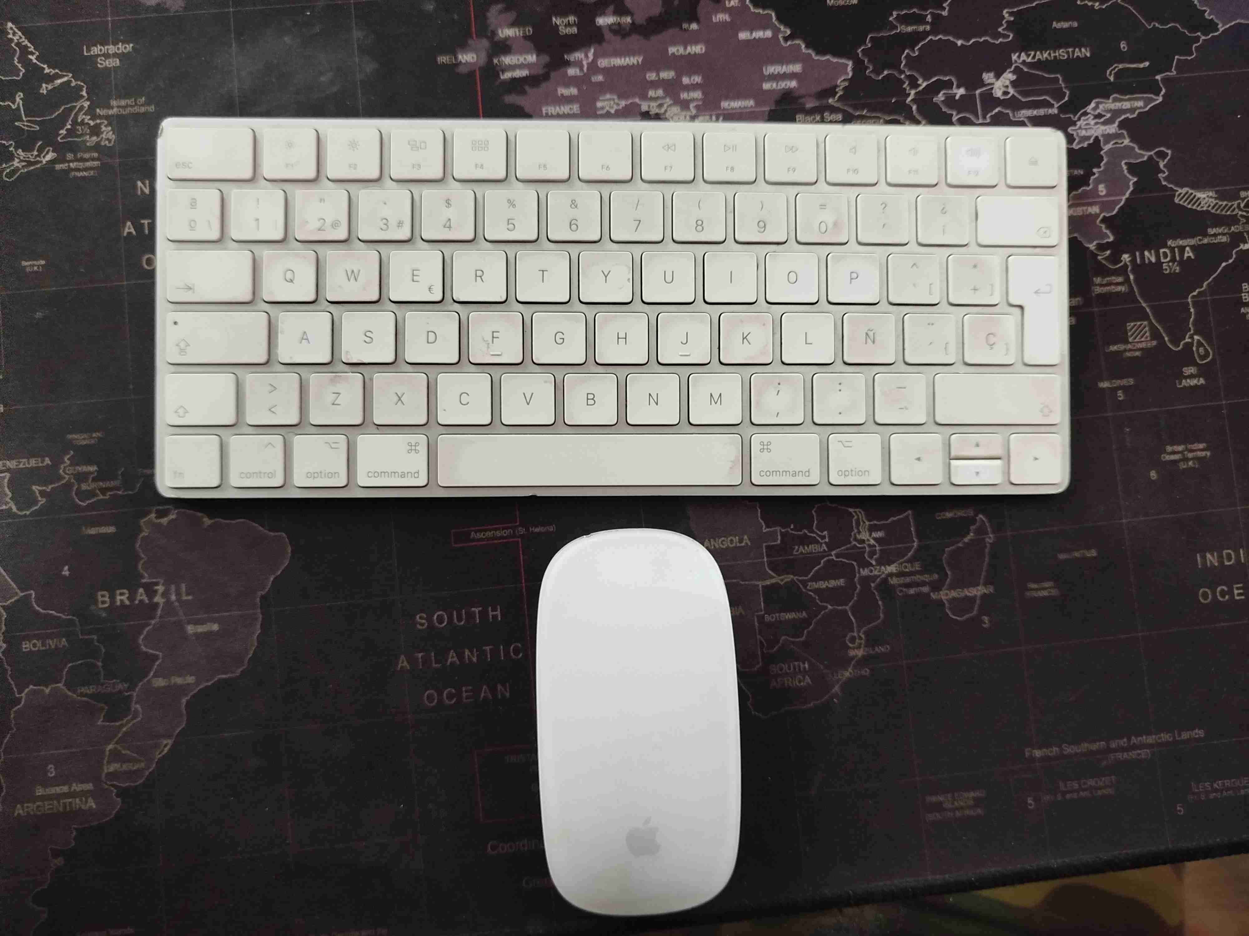 iMac con teclado y mouse Apple - miniatura 2