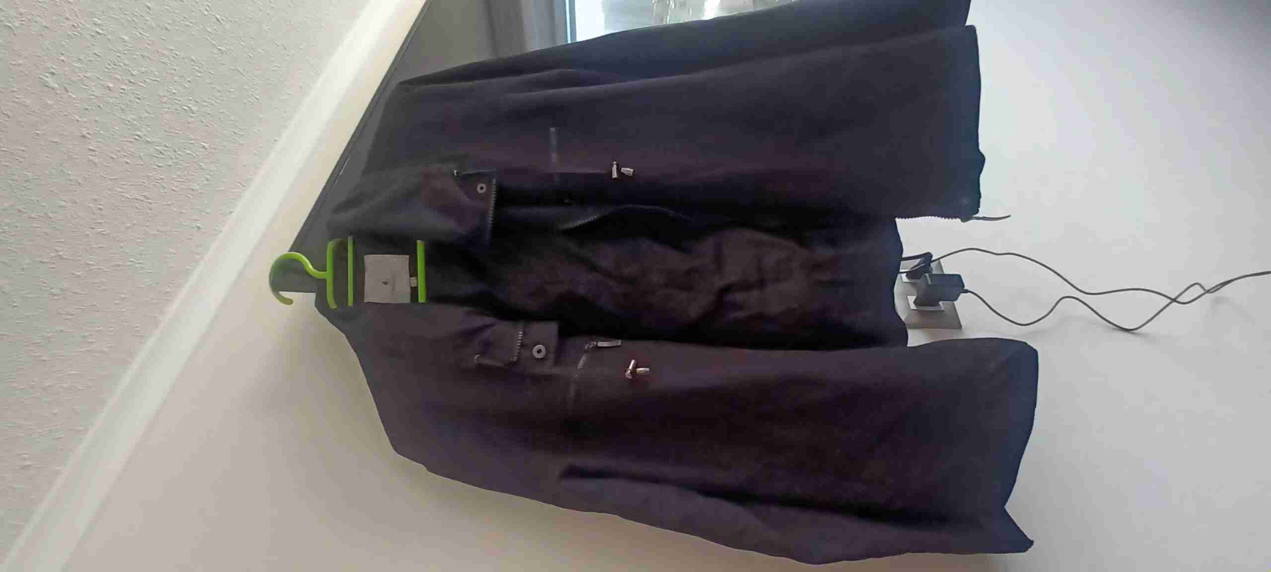 Chaqueta negra de mujer