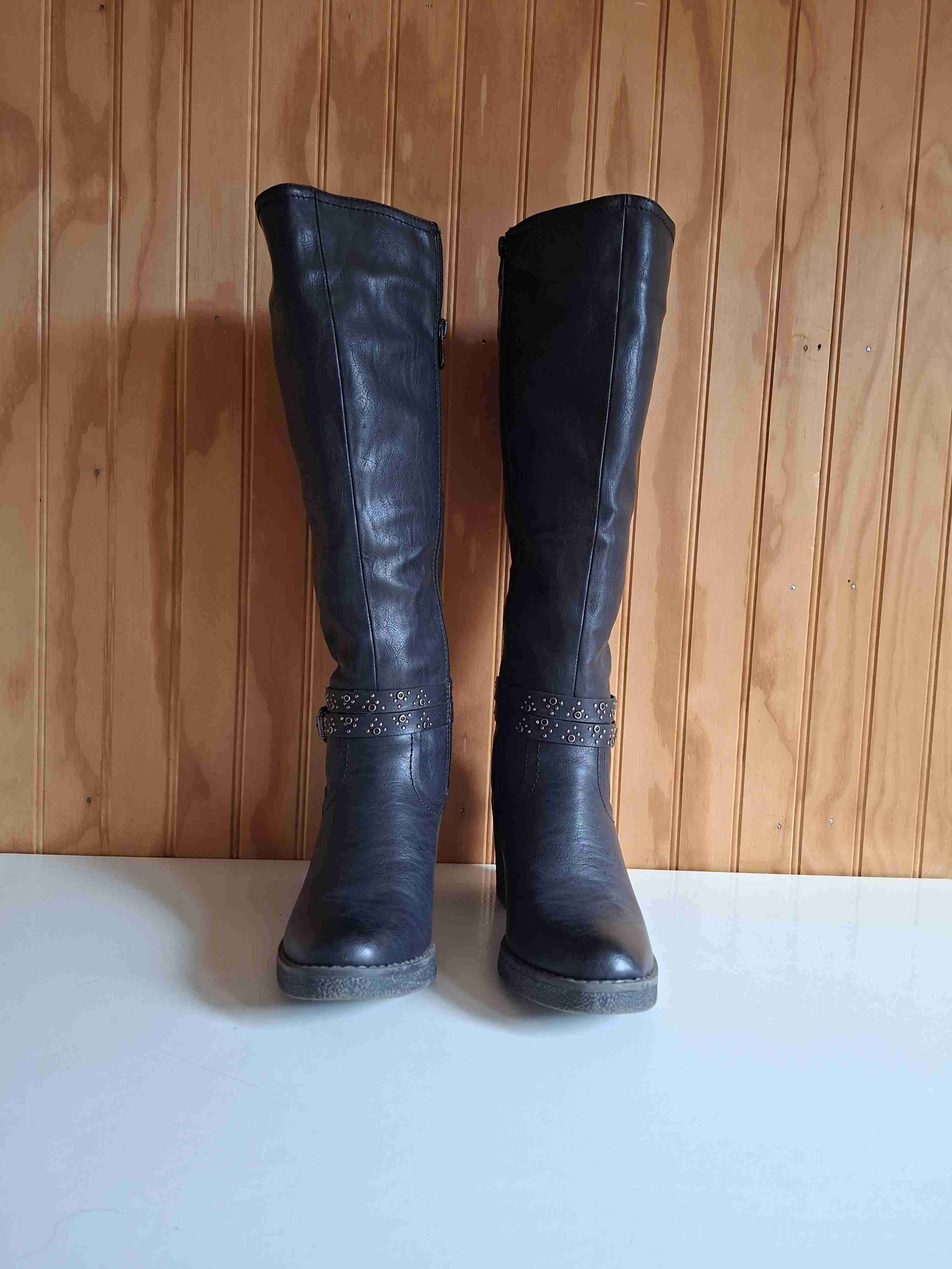 Botas negras con tacón alto - miniatura 4