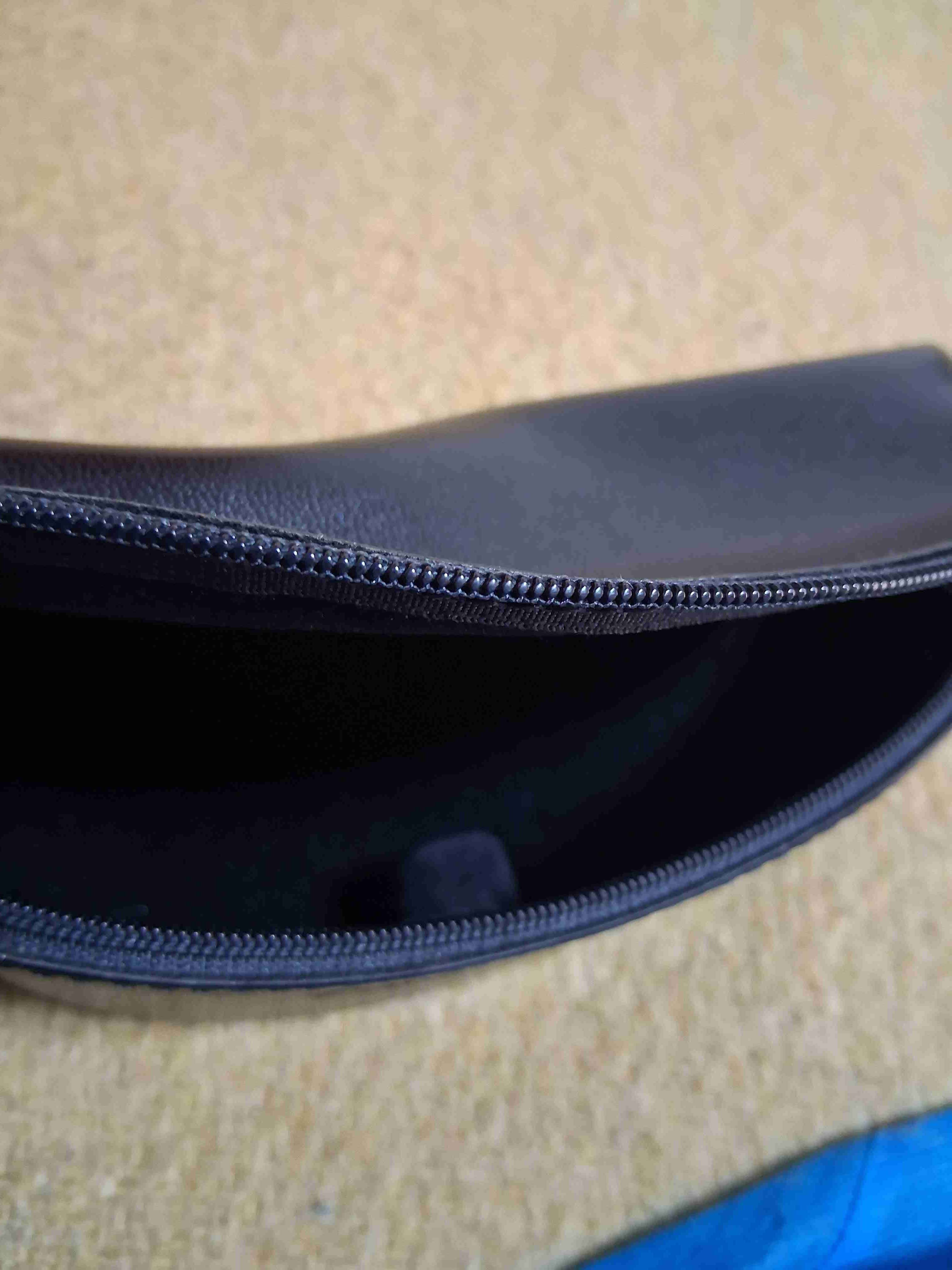 Estuche original lentes Calvin Klein negro - miniatura 2