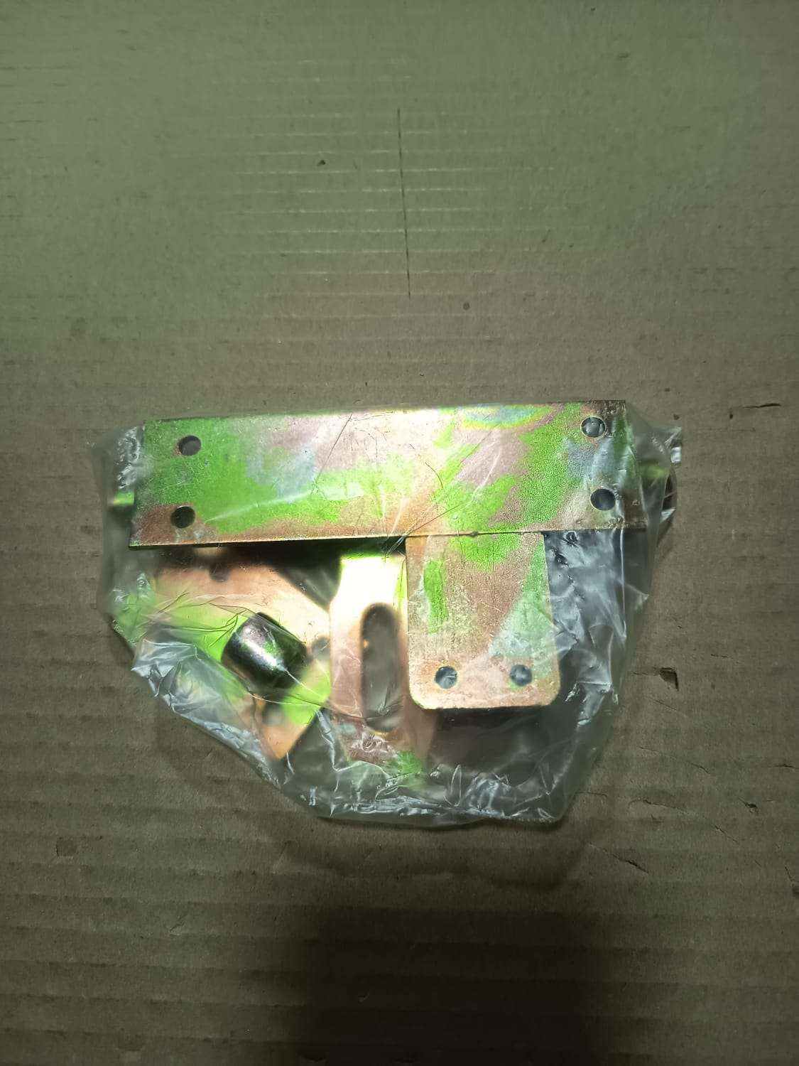 Pestillo Carcelero Dorado 8 Pulgadas acero reforza - miniatura 2