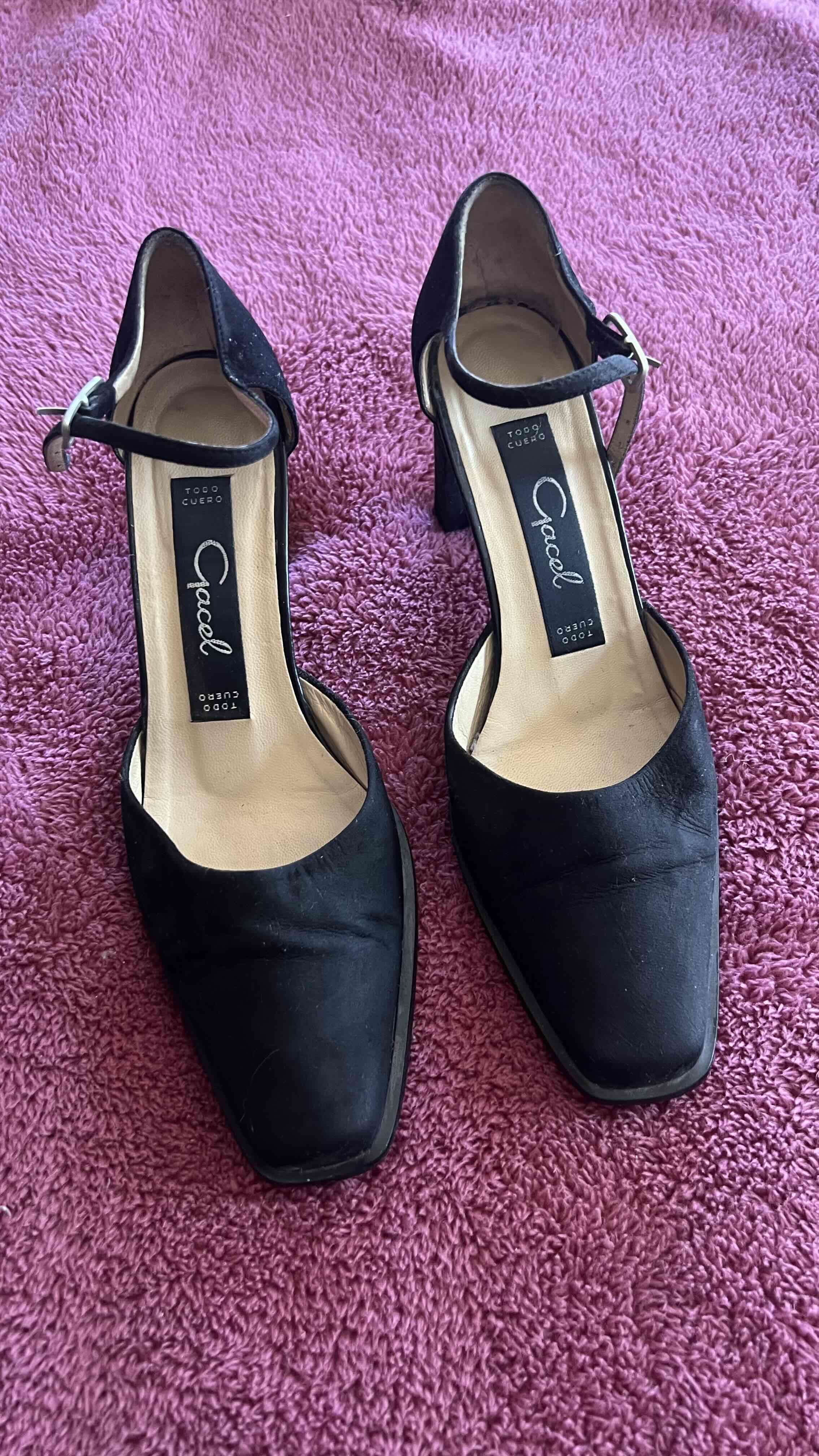 Zapatos Gazel de tacón negro elegantes - miniatura 2