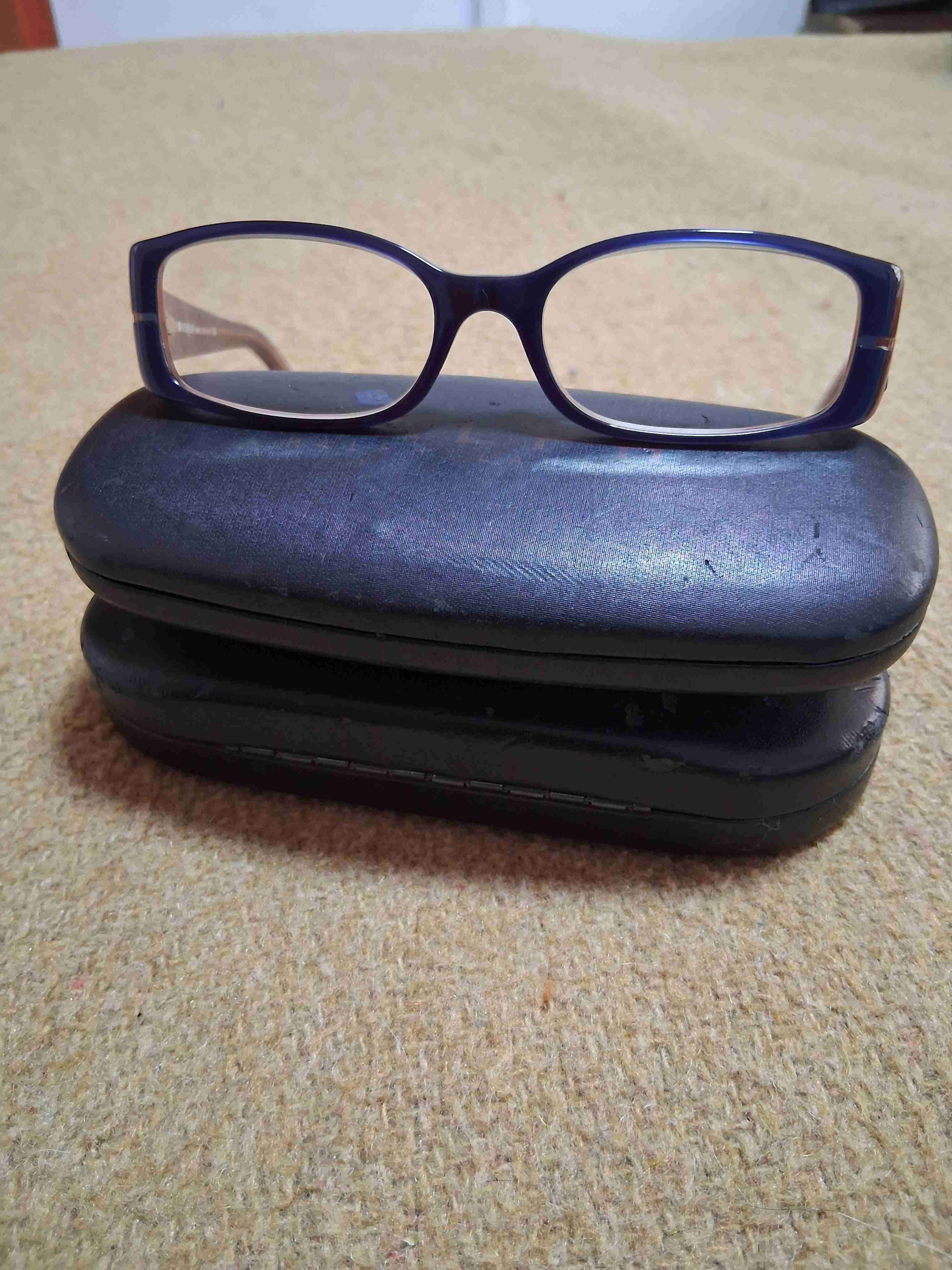 Gafas de lectura azul oscuro marca Vogue nuevos - miniatura 3