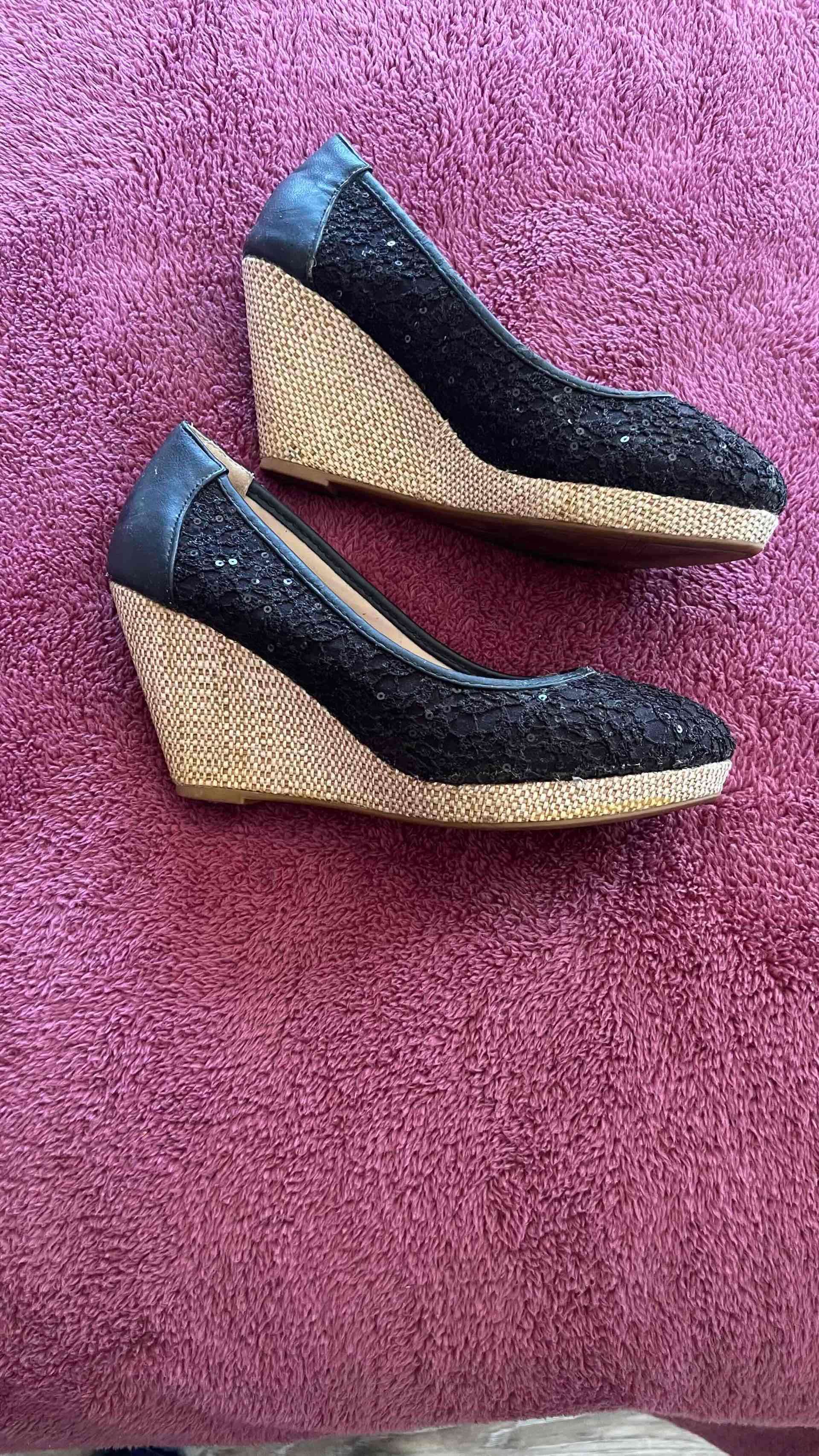 Zapato plataforma negro con brillo - miniatura 3