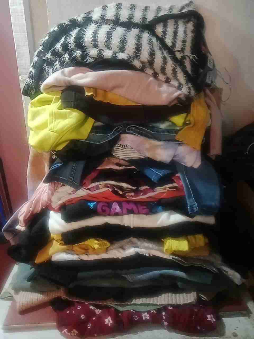 Vendo ropa de mujer de verano y invierno leer desc - miniatura 1