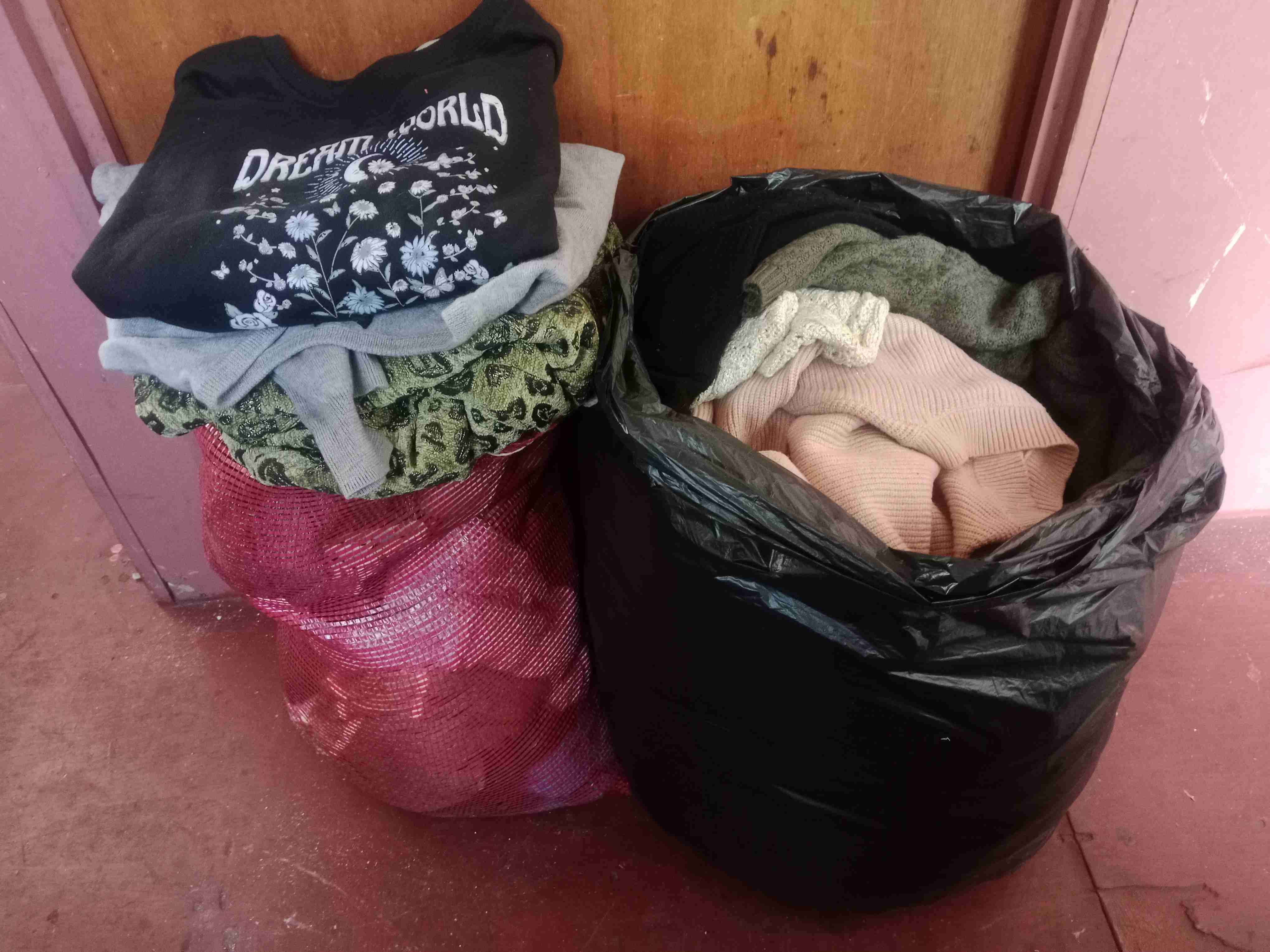 Vendo ropa de mujer de verano y invierno leer desc - miniatura 5