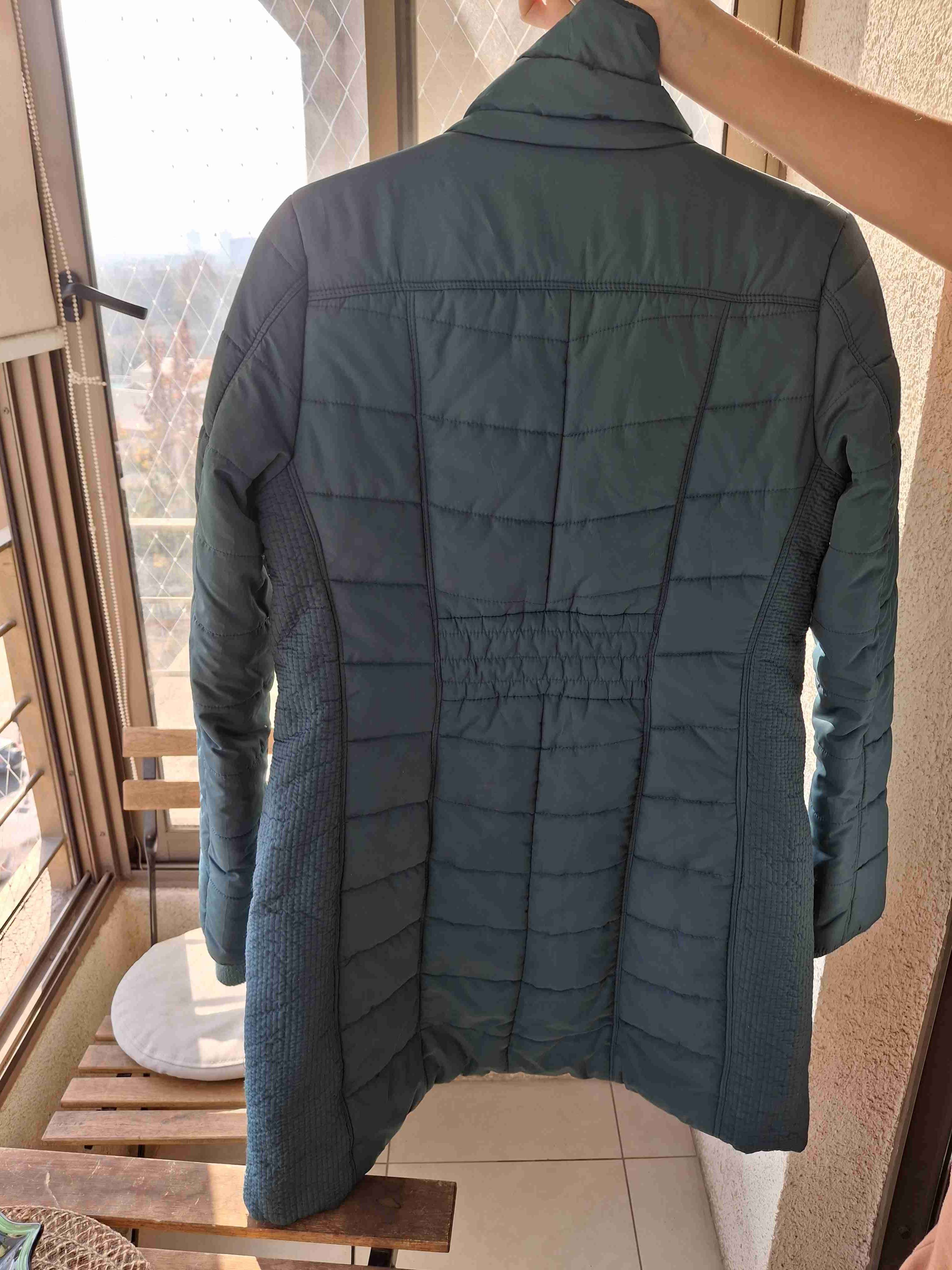 Abrigo acolchado verde oscuro mujer - miniatura 3