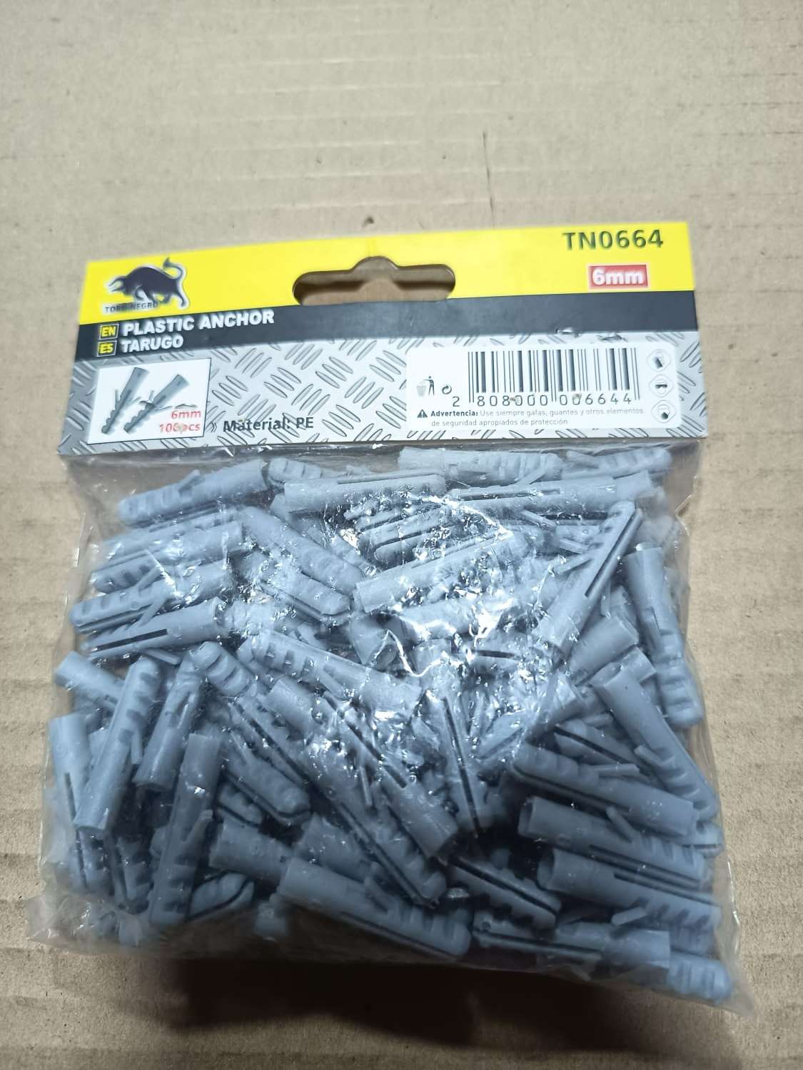 Pack 100 Tarugos Plásticos 6mm - Toro Negro - miniatura 1