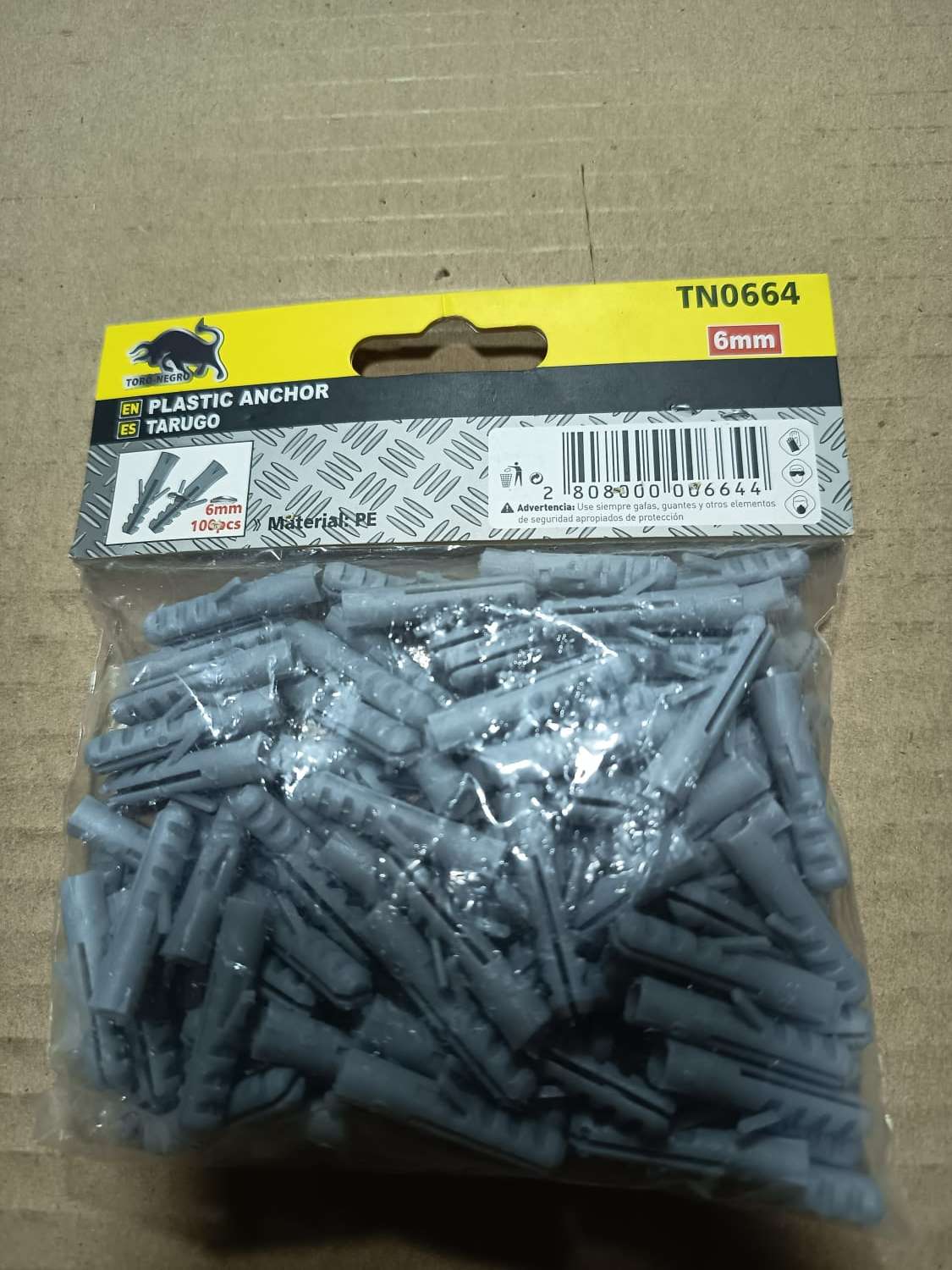 Pack 100 Tarugos Plásticos 6mm - Toro Negro - miniatura 2