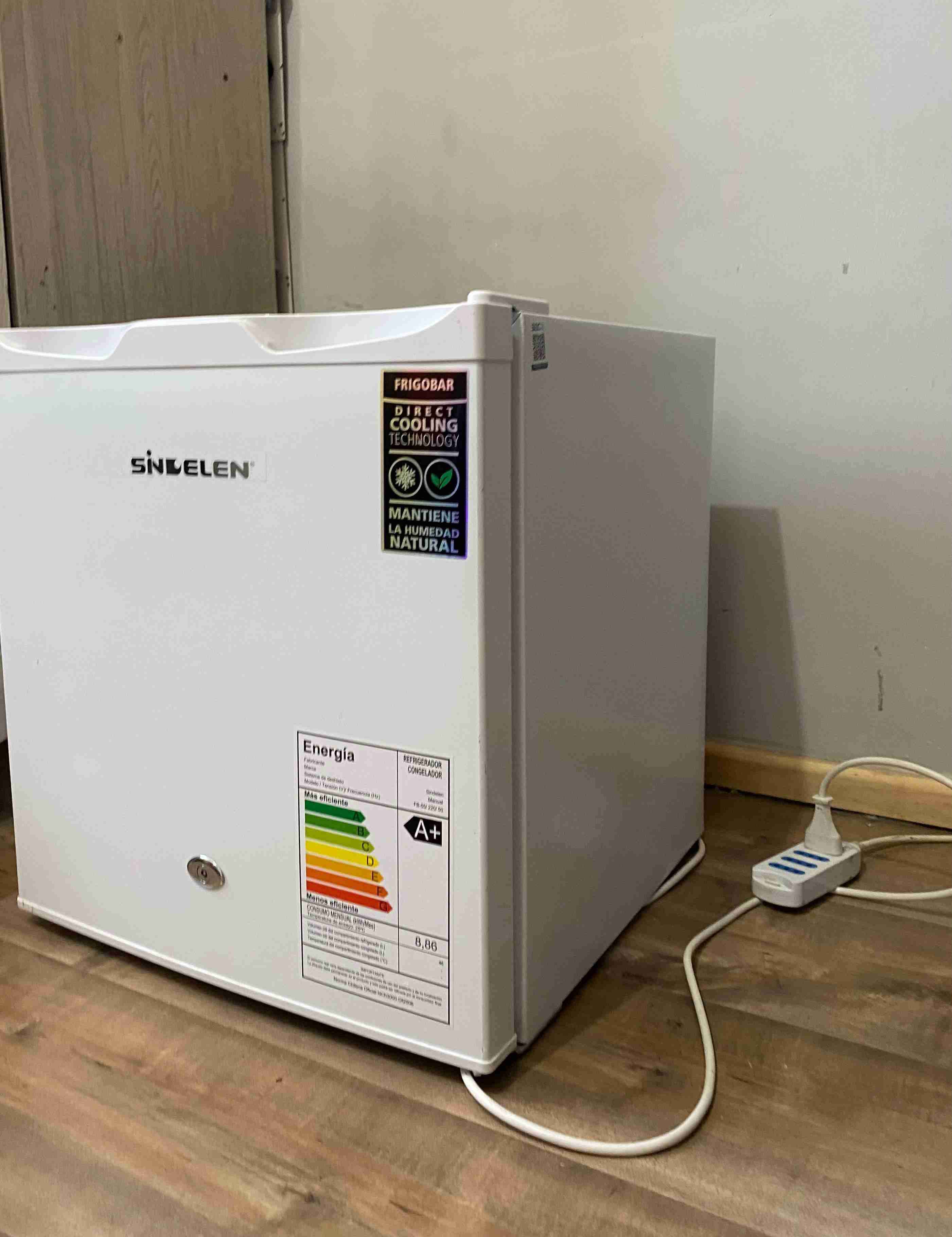 Frigobar Sindelen 46 litros - miniatura 2