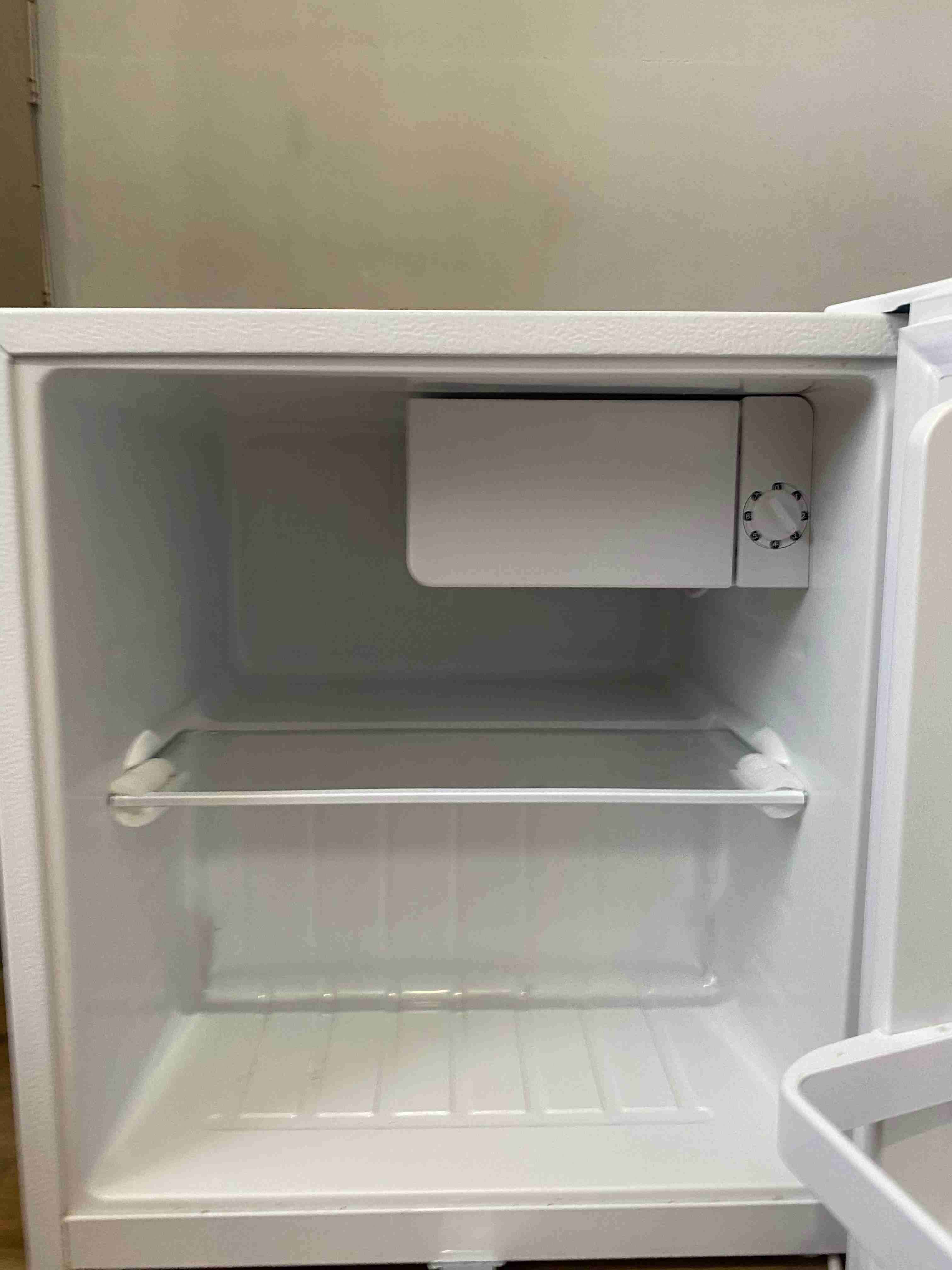 Frigobar Sindelen 46 litros - miniatura 3