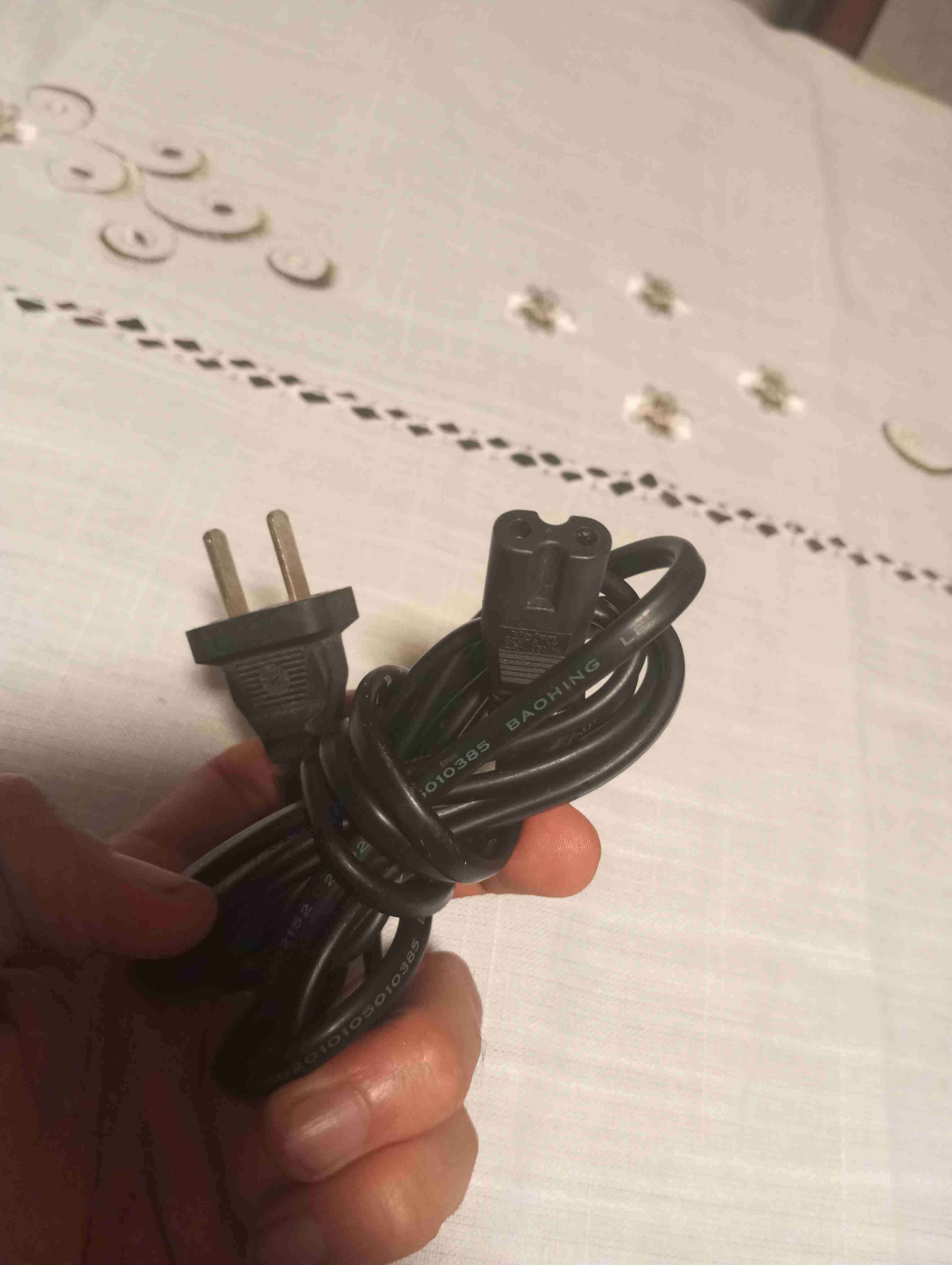 Cable de Poder Bipolar (Tipo 8) para Radios, Conso