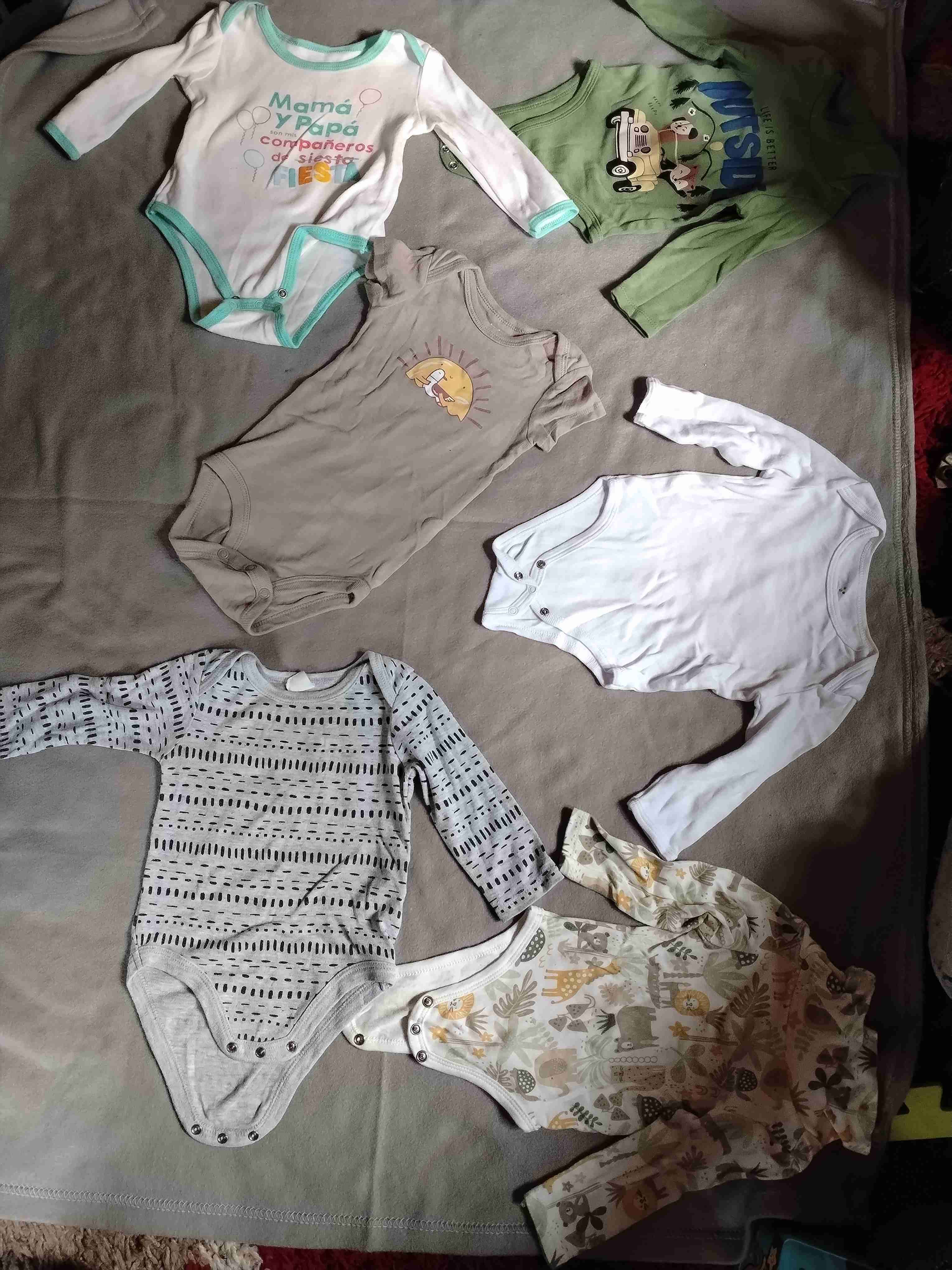 Lote de pantalones y bodys  para bebé 3 a 6 meses - miniatura 4