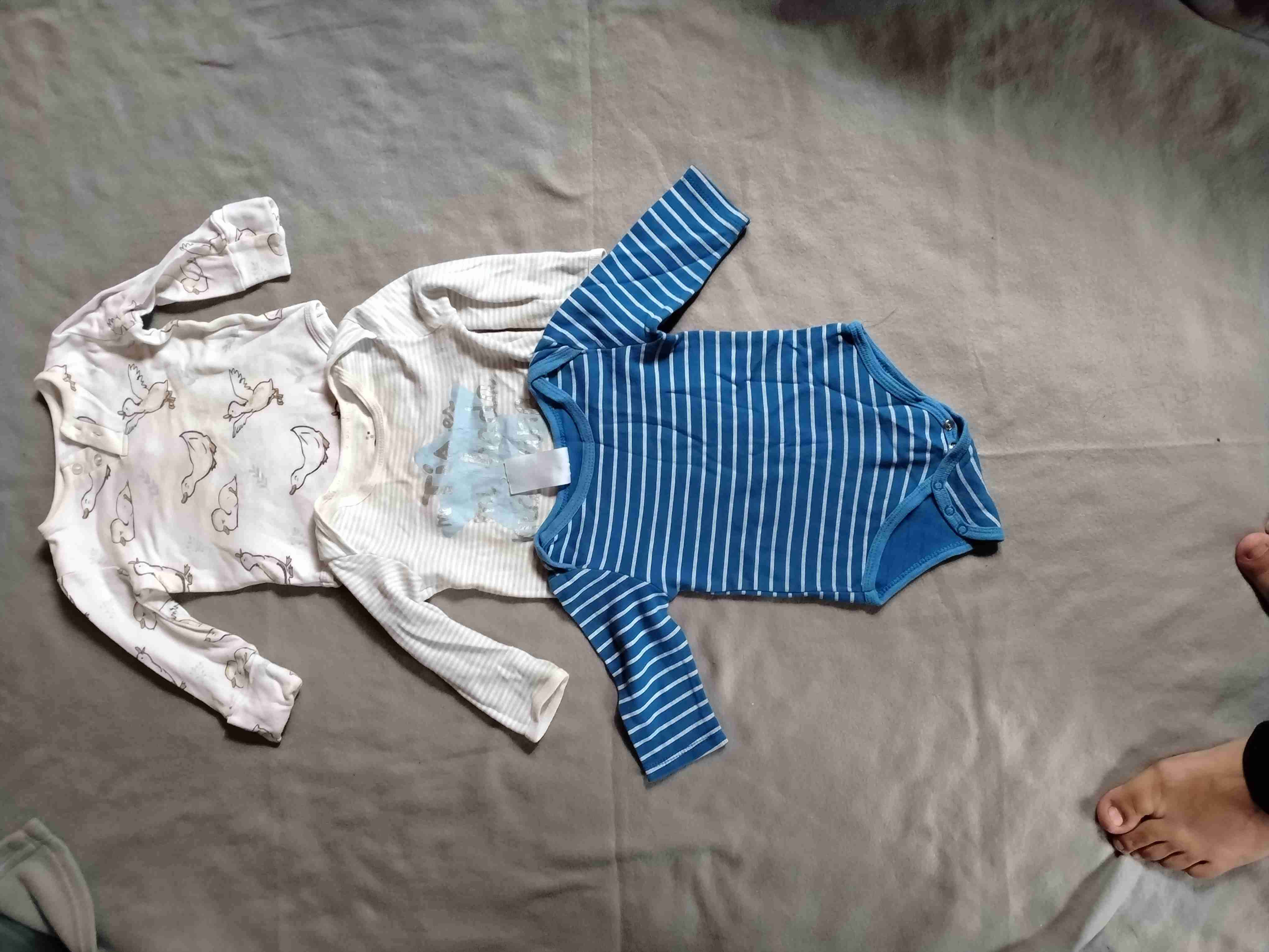Lote de pantalones y bodys  para bebé 3 a 6 meses - miniatura 5